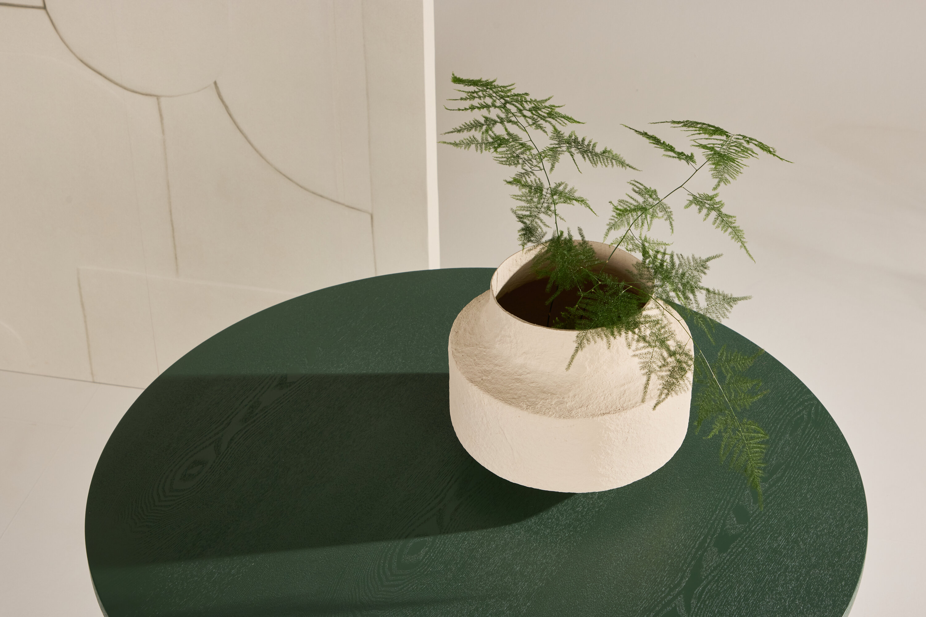 deLOHN Bootcut Kerek étkezőasztal