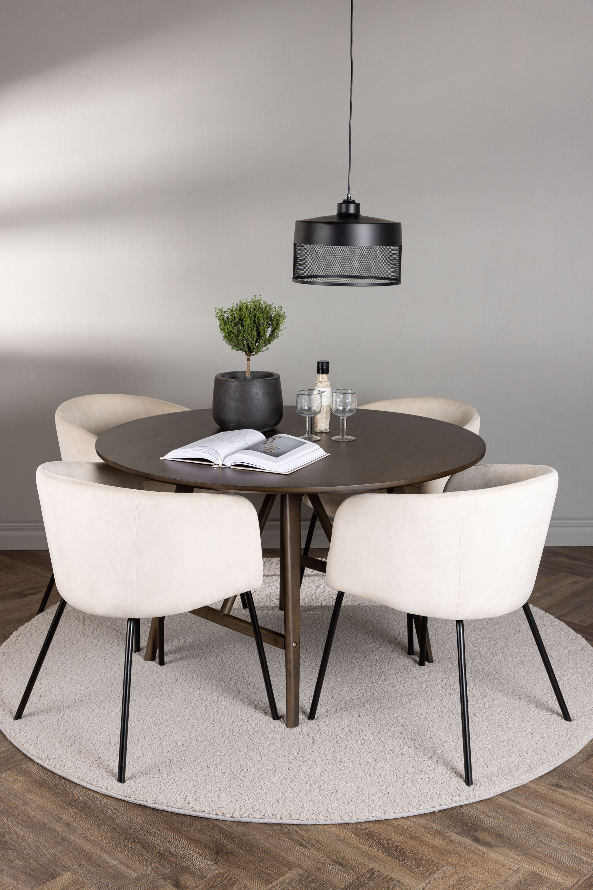 deLOHN Berit Kör alakú étkezőgarnitúra