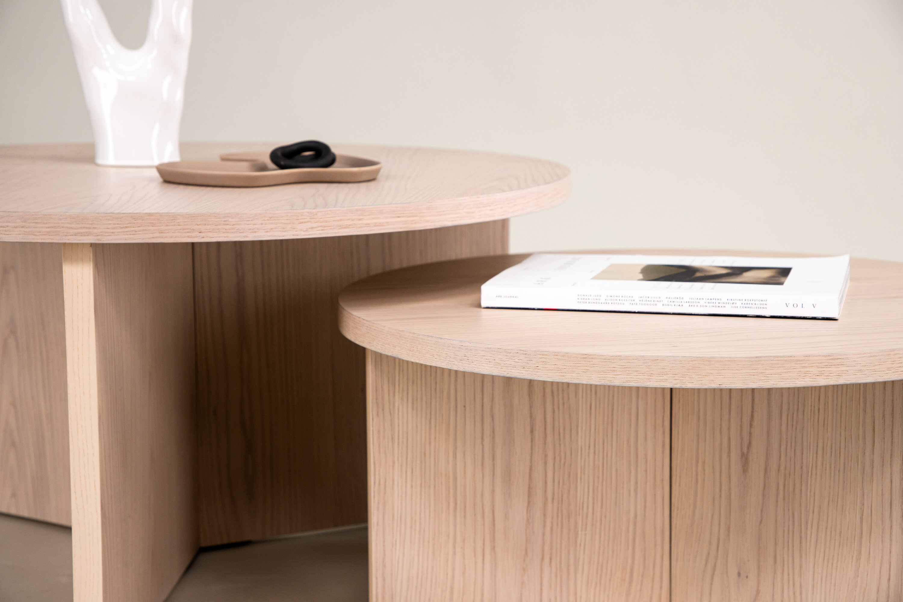 deLOHN Saltö Dohányzóasztal