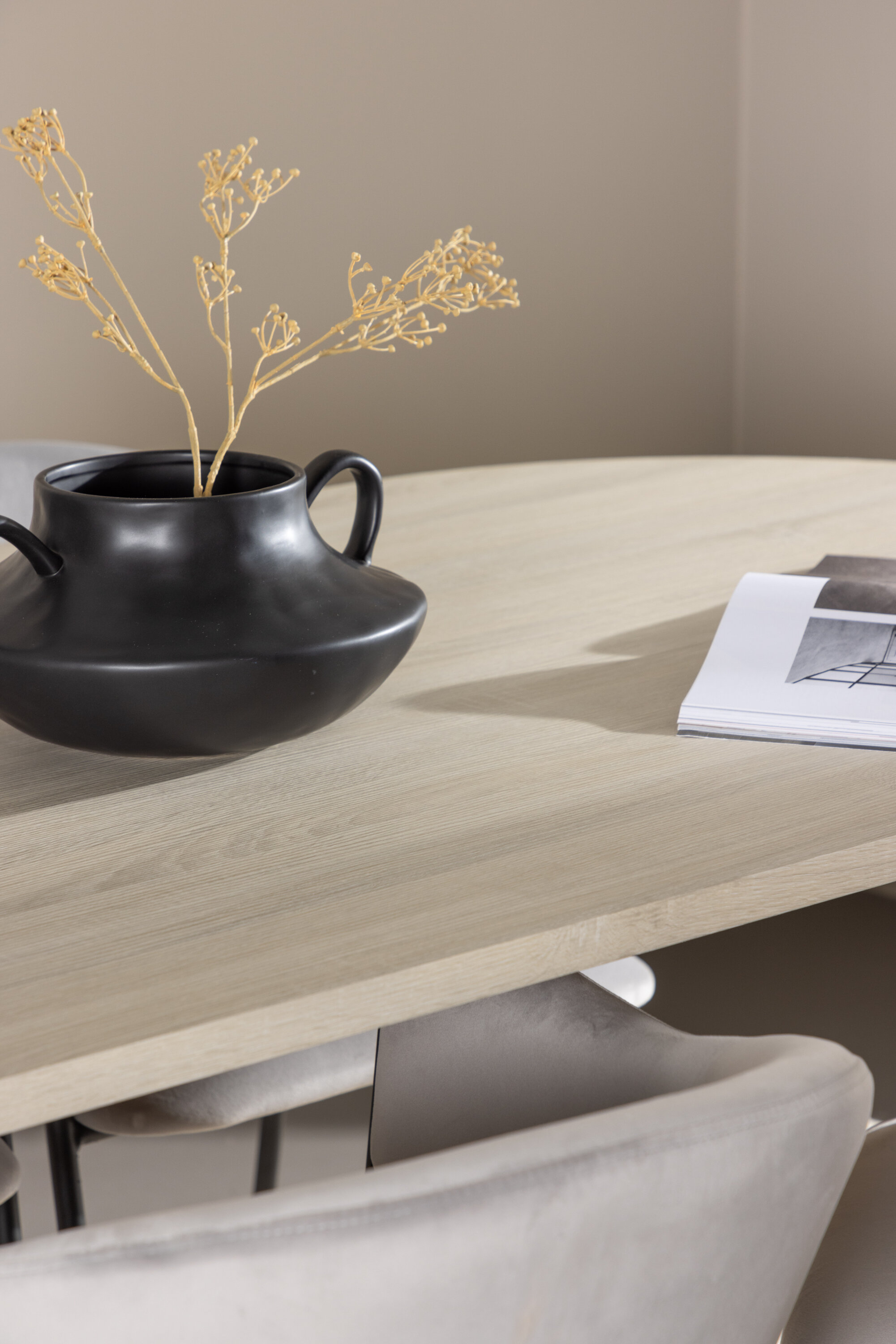 deLOHN Andy, Evelina Ovális étkezőgarnitúra