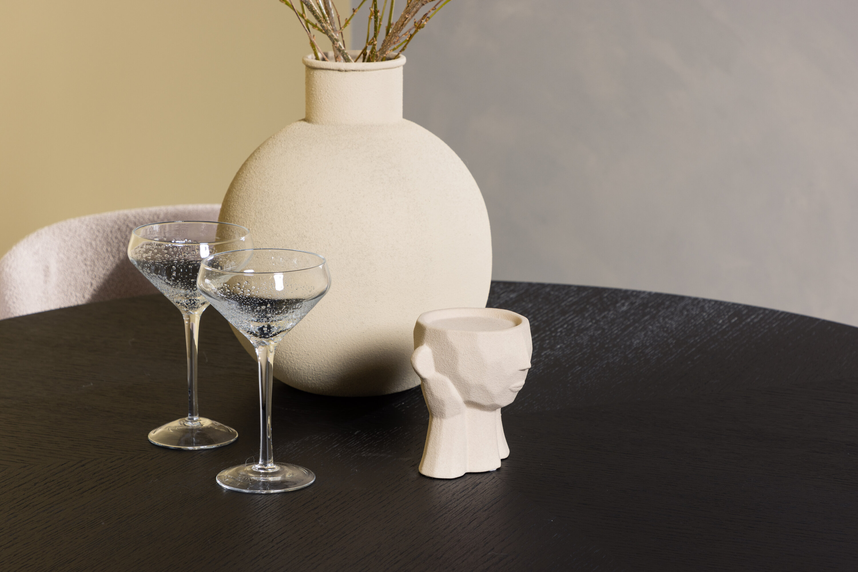 deLOHN Copenhagen, Modesto Kör alakú étkezőgarnitúra