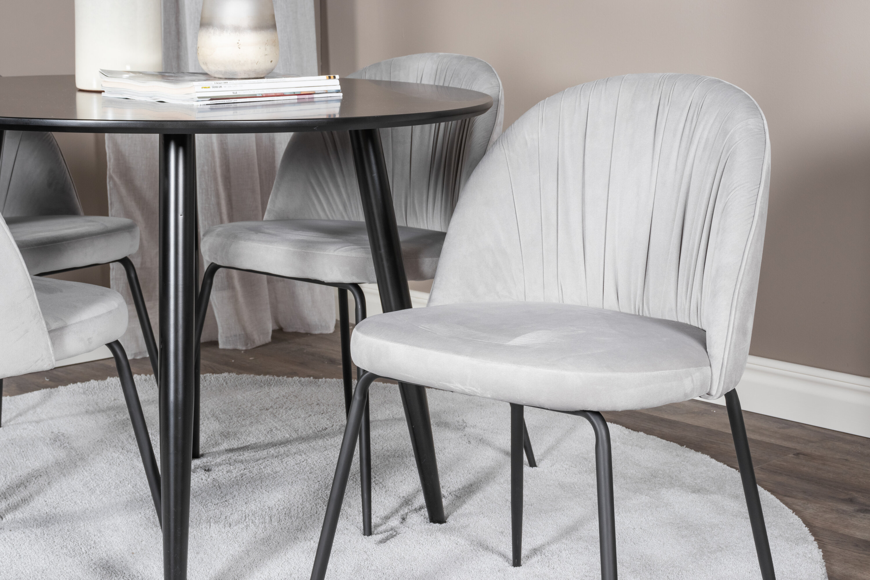 deLOHN Wrinkles, Plaza Kör alakú étkezőgarnitúra