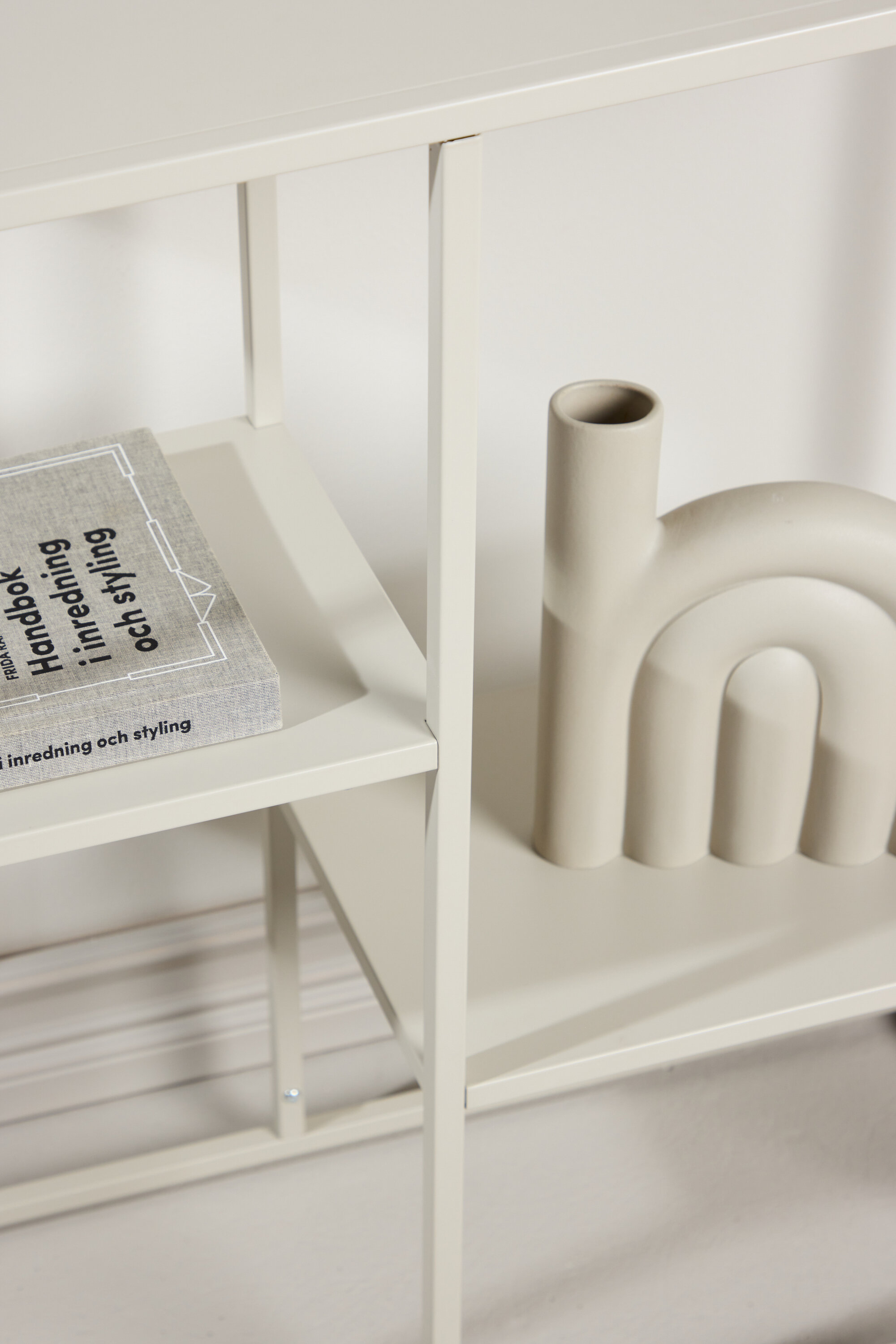 deLOHN Staal Kisasztal deLOHN Staal Kisasztal