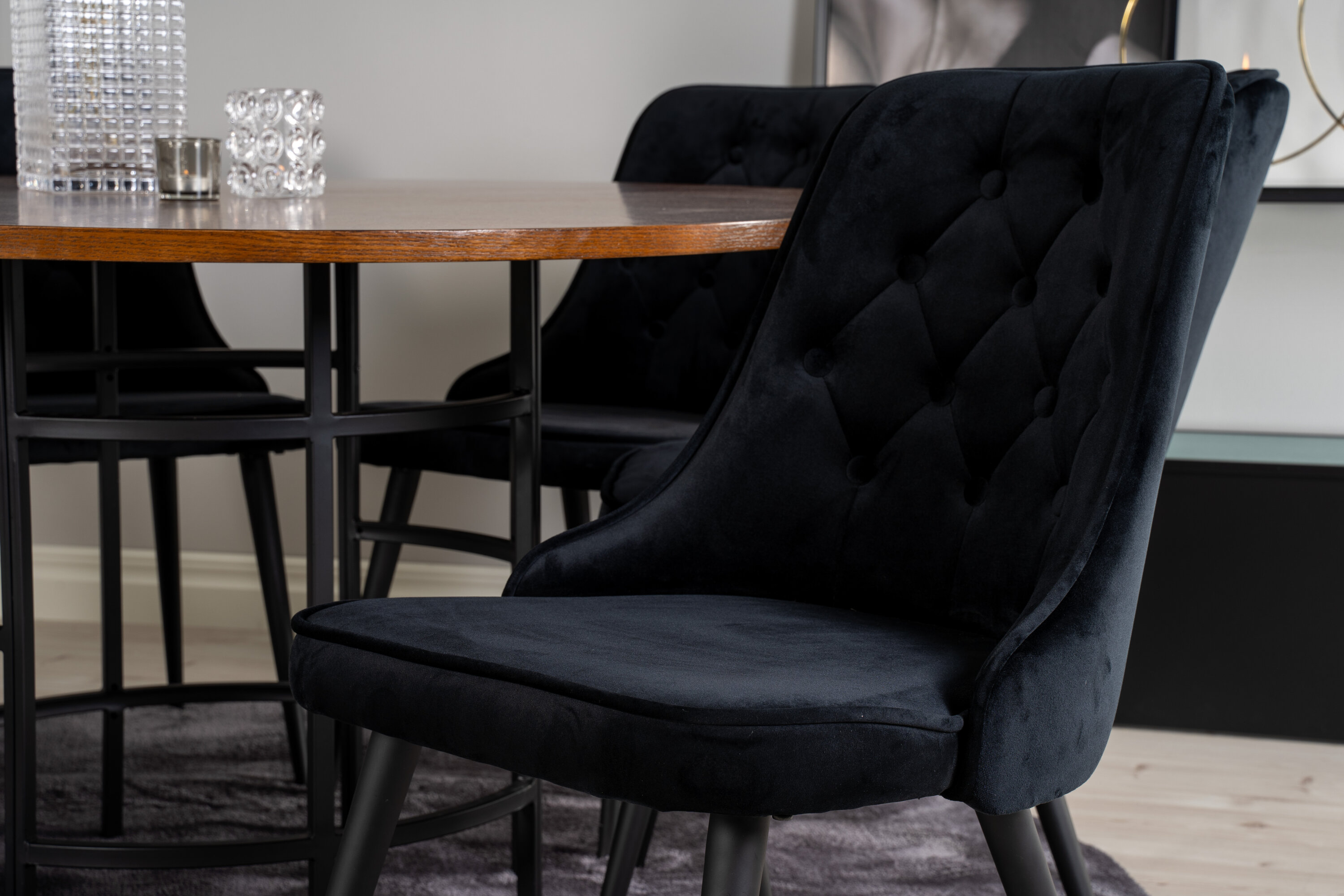 deLOHN Copenhagen, Velvet Deluxe Kör alakú étkezőgarnitúra deLOHN Copenhagen, Velvet Deluxe Kör alakú étkezőgarnitúra