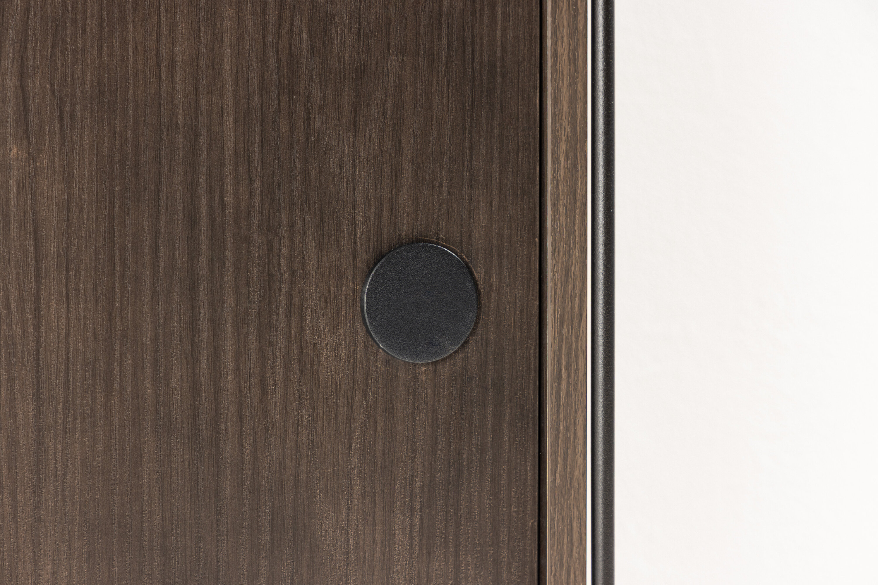 deLOHN Paris Tárolószekrény