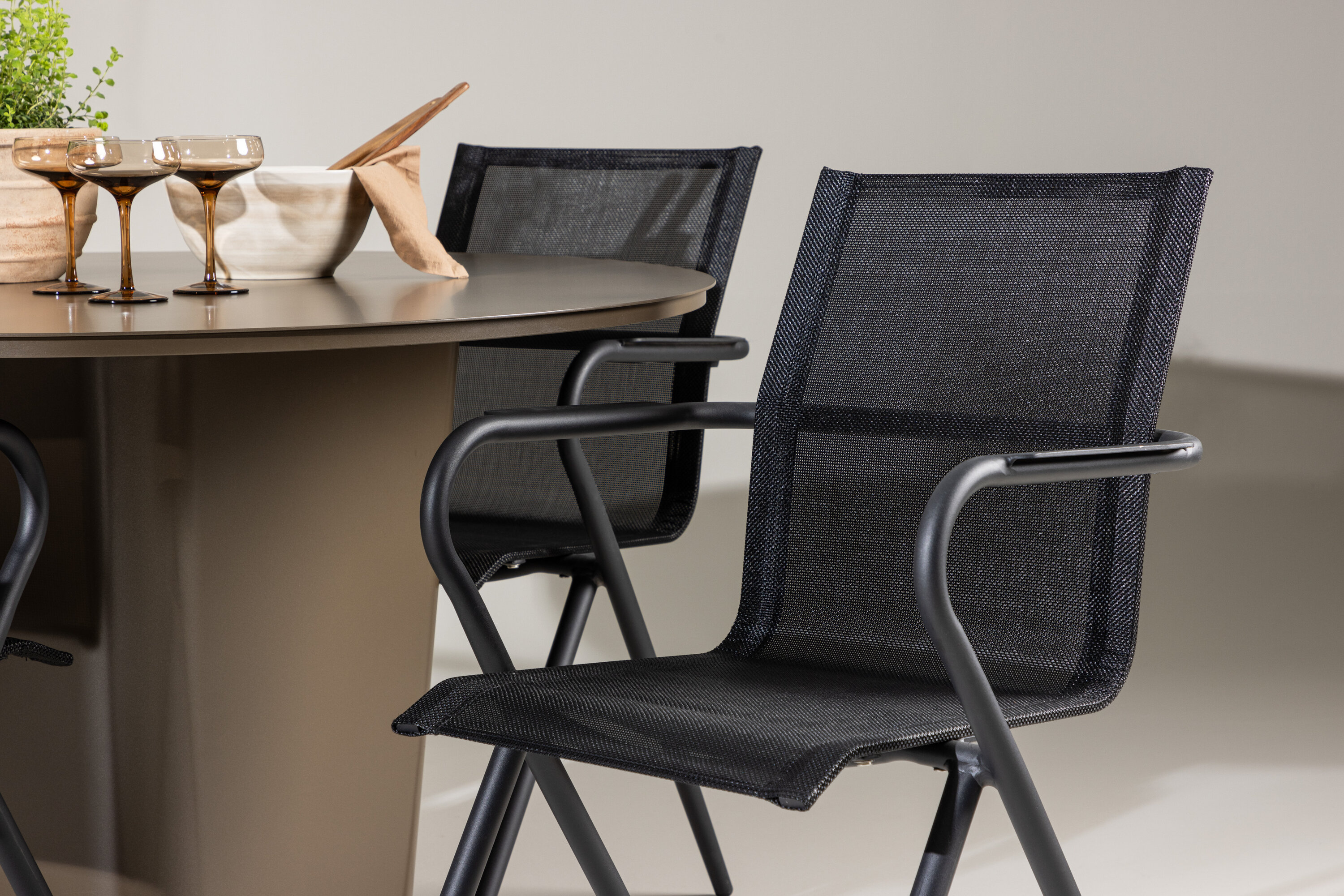 deLOHN Santa Fe, Alina Étkezőgarnitúra