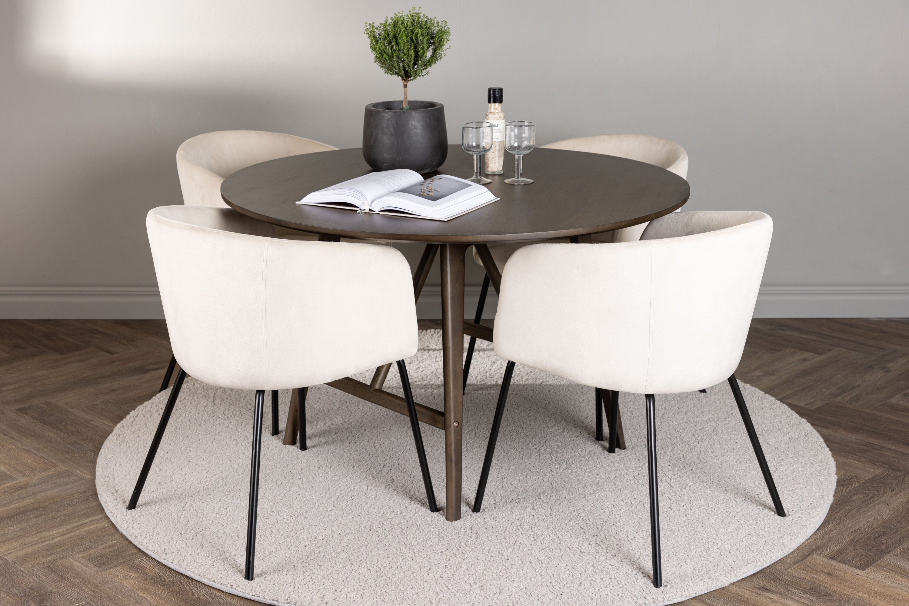 deLOHN Berit Kör alakú étkezőgarnitúra