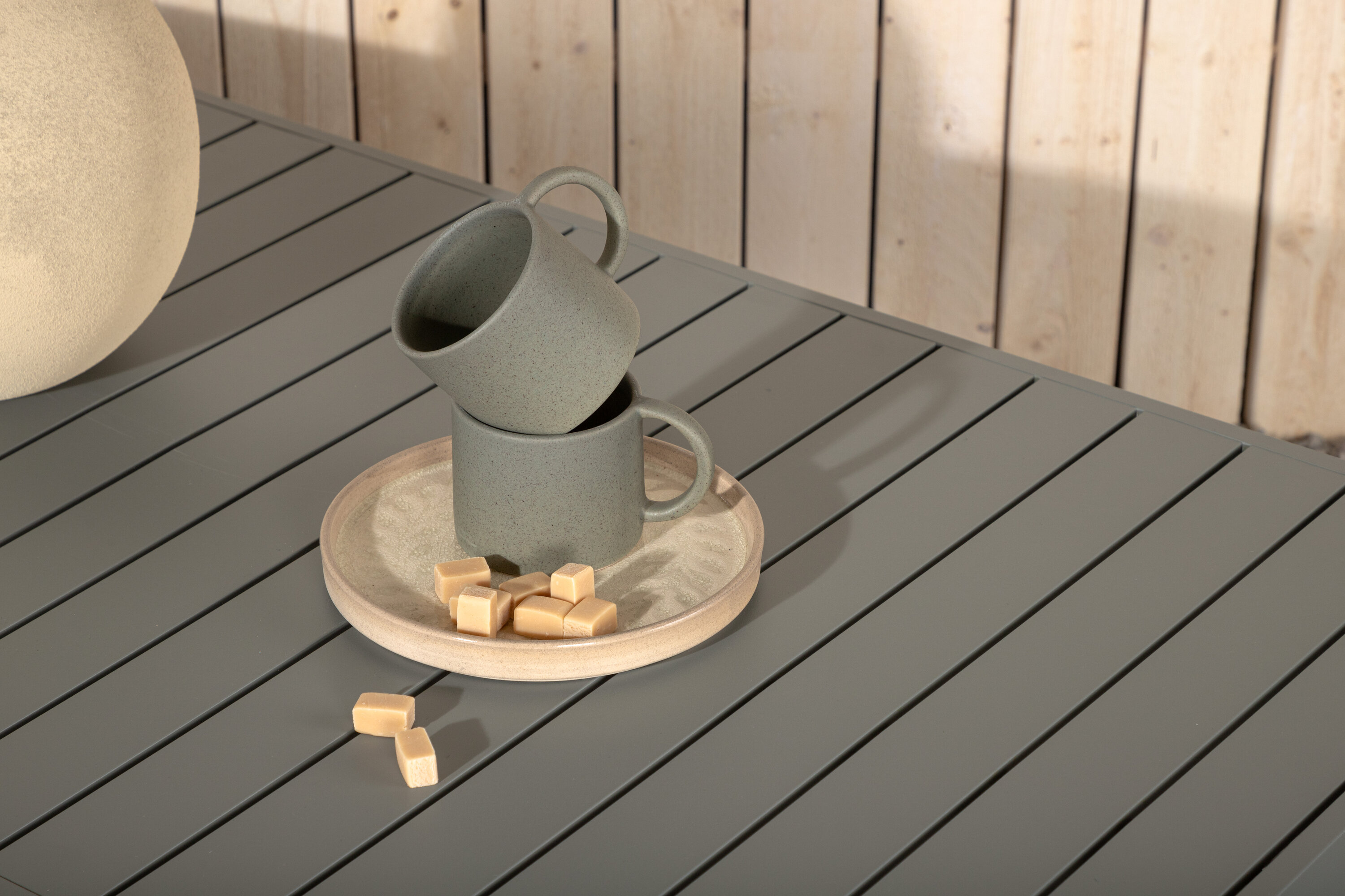 deLOHN Copacabana Dohányzóasztal