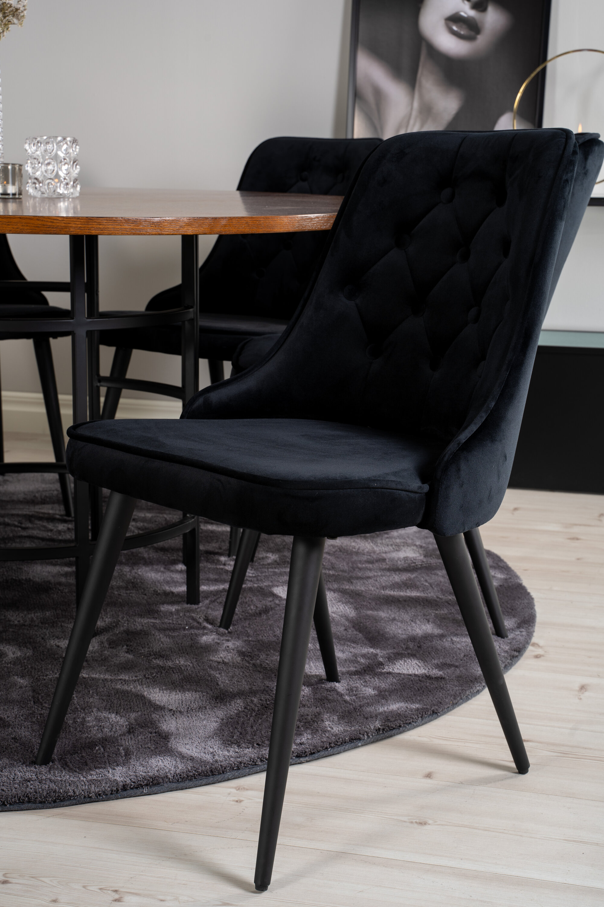 deLOHN Copenhagen, Velvet Deluxe Kör alakú étkezőgarnitúra deLOHN Copenhagen, Velvet Deluxe Kör alakú étkezőgarnitúra
