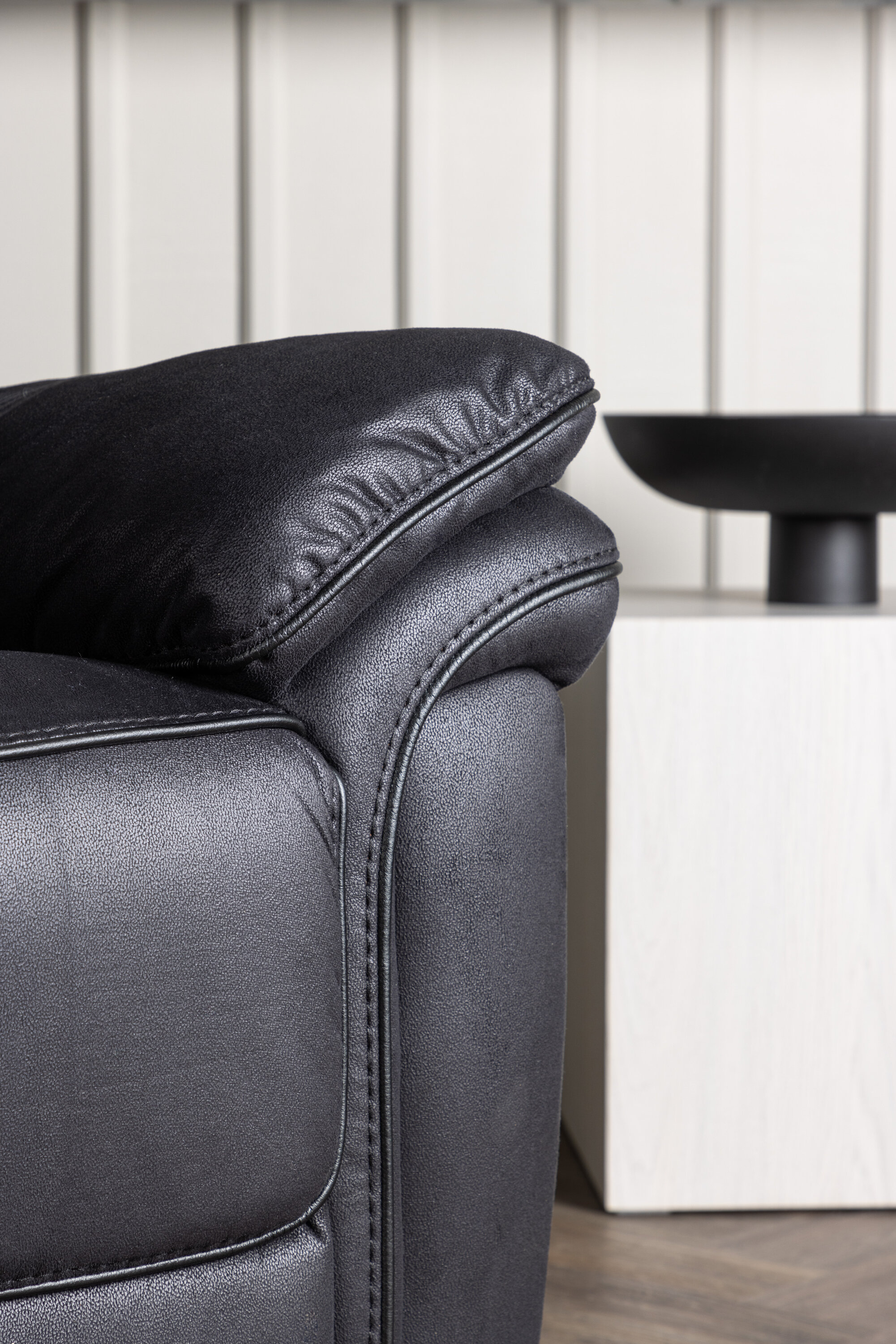 deLOHN Saranda Dönthető fotel