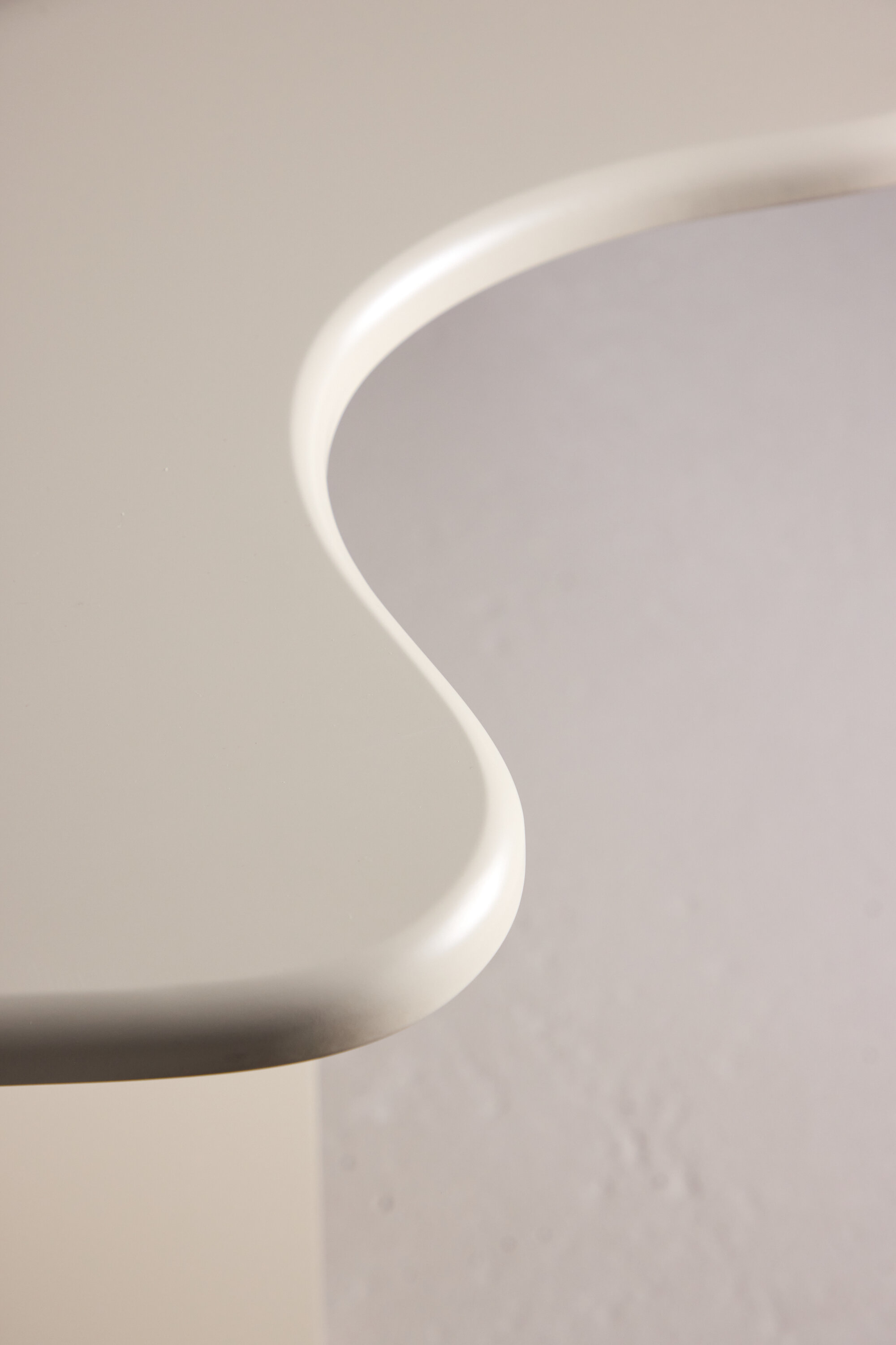 deLOHN Flower Ovális étkezőasztal