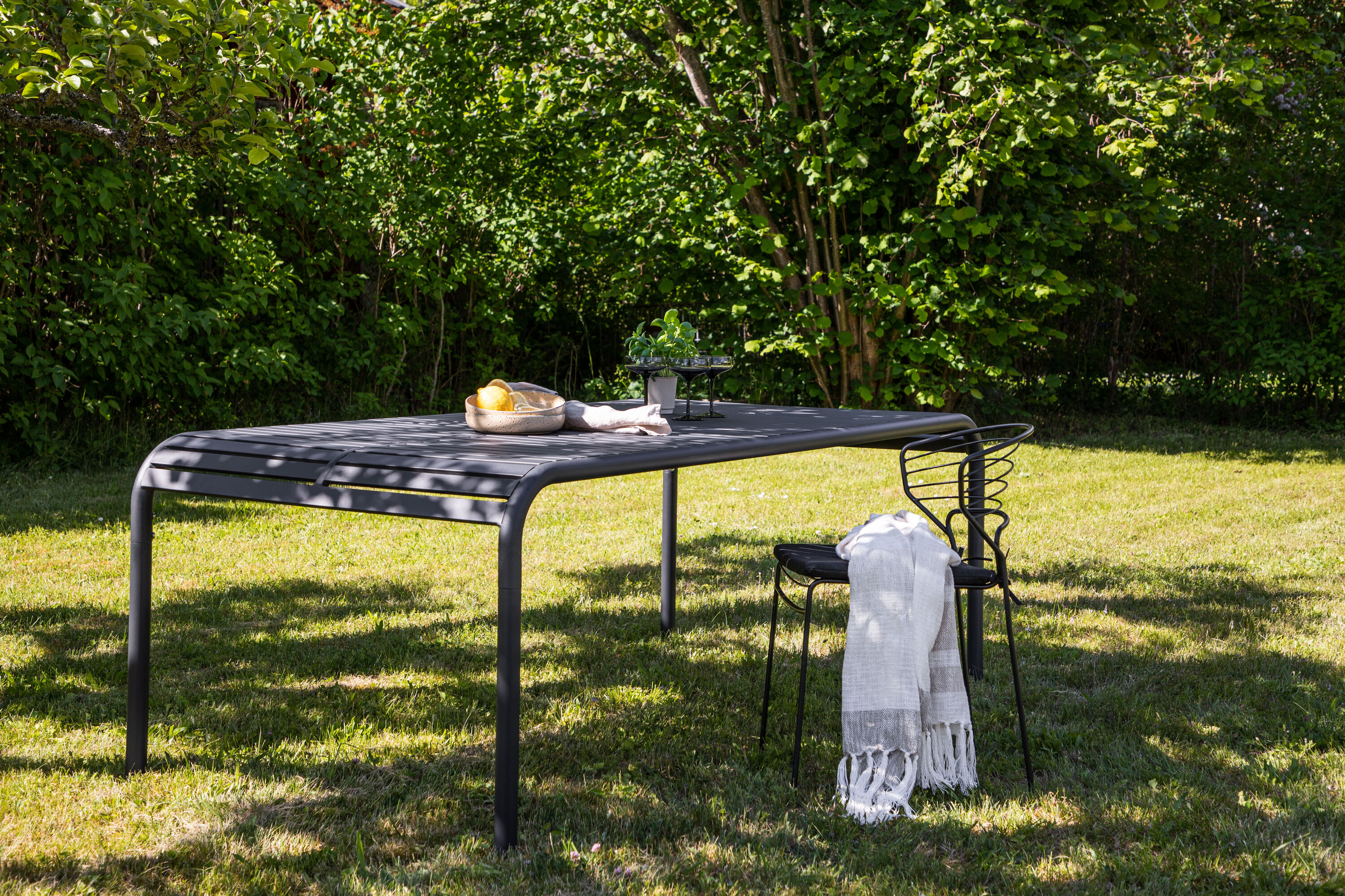 deLOHN Borneo Téglalap alakú étkezőasztal