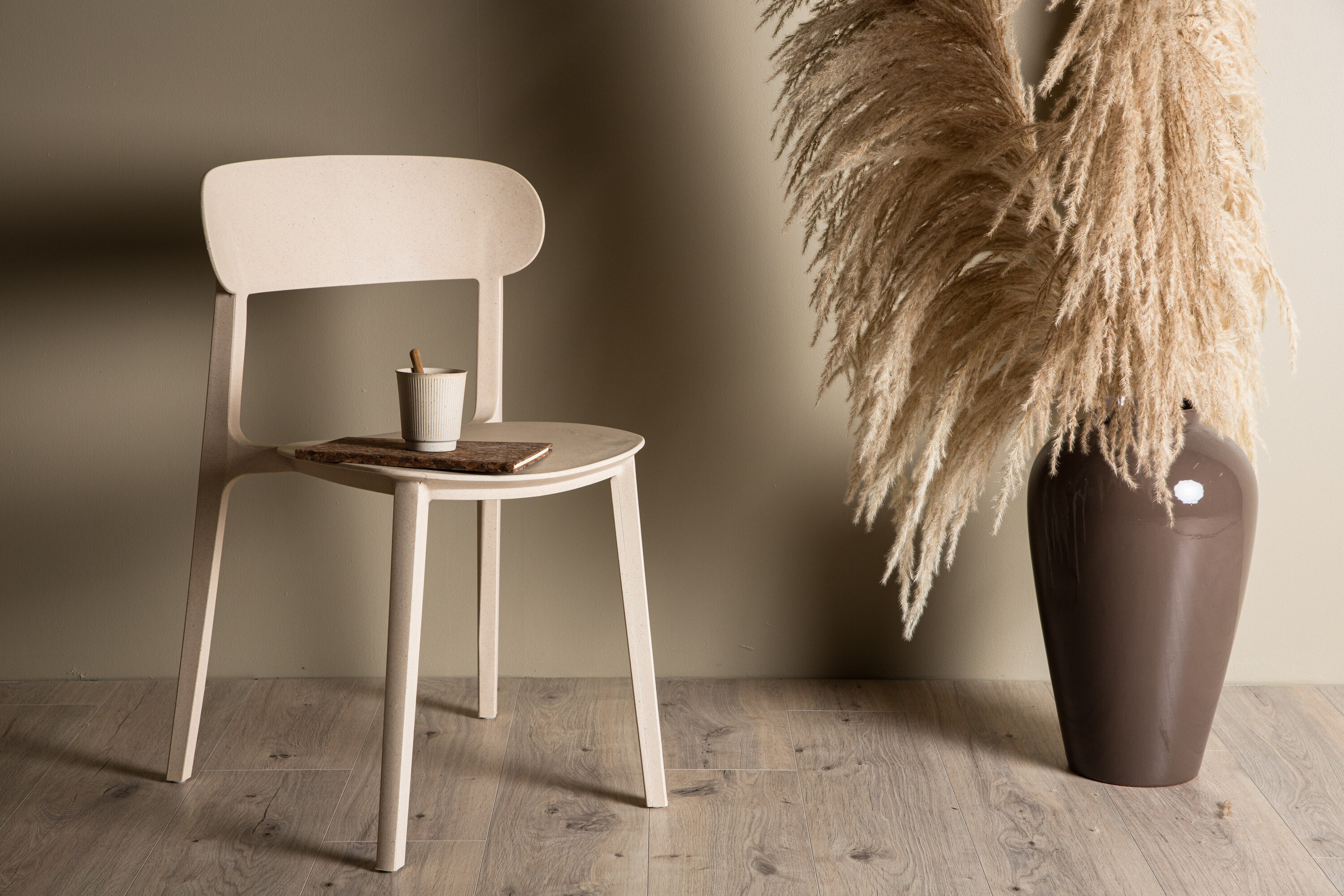 deLOHN Åstol Étkezőszék