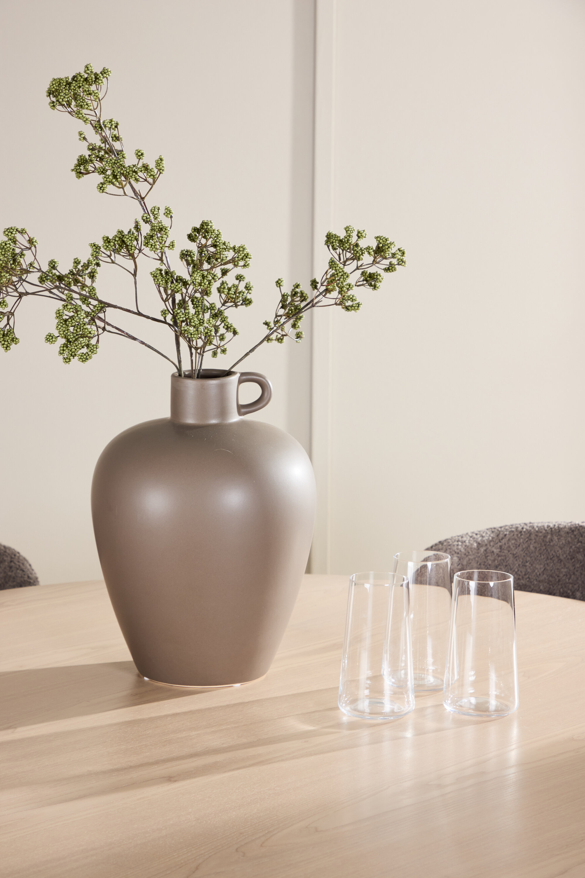 deLOHN Flora, Astoria Kör alakú étkezőgarnitúra deLOHN Flora, Astoria Kör alakú étkezőgarnitúra