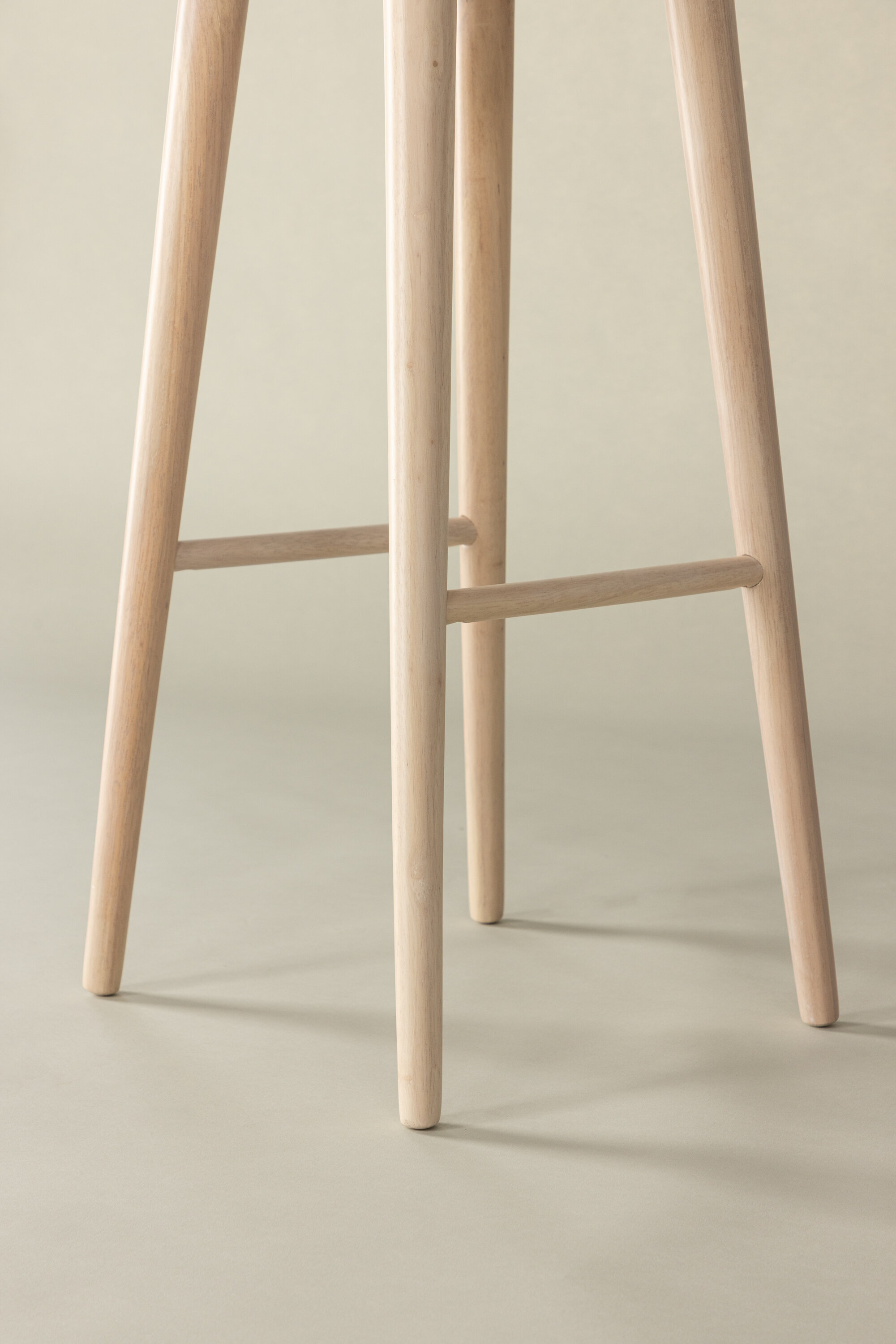 deLOHN Mollösand Bárszék