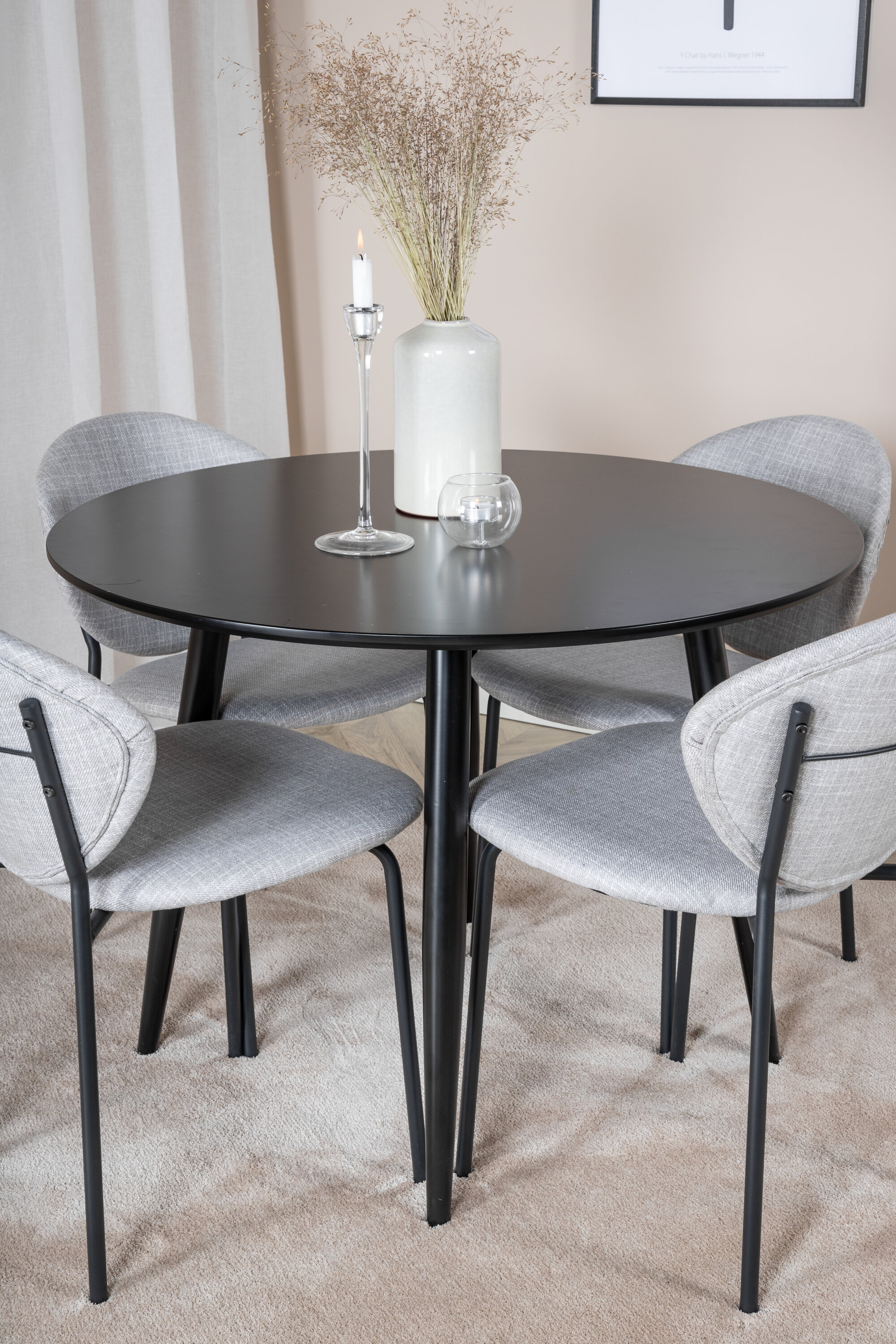 deLOHN Vault, Plaza Kör alakú étkezőgarnitúra