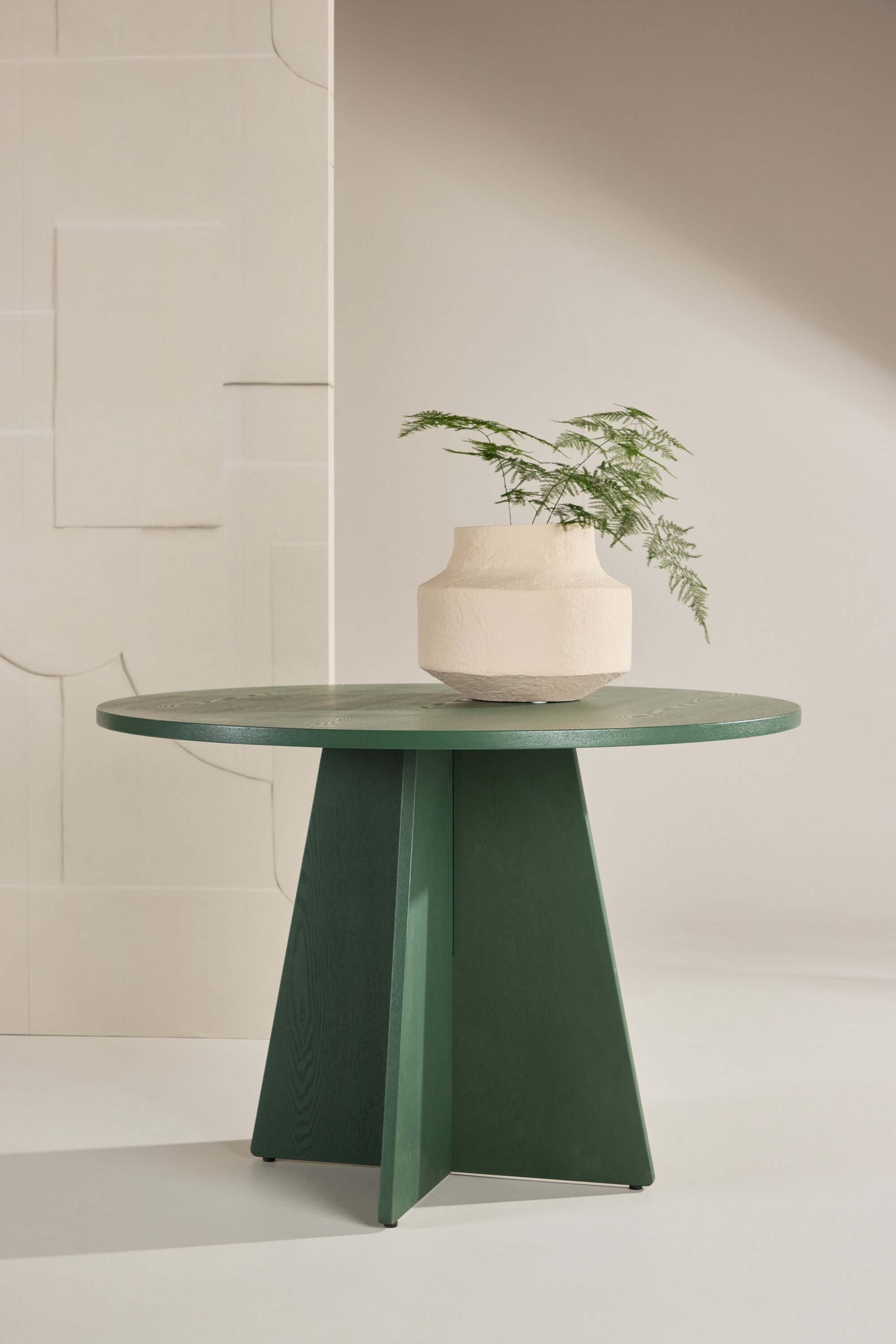 deLOHN Bootcut Kerek étkezőasztal