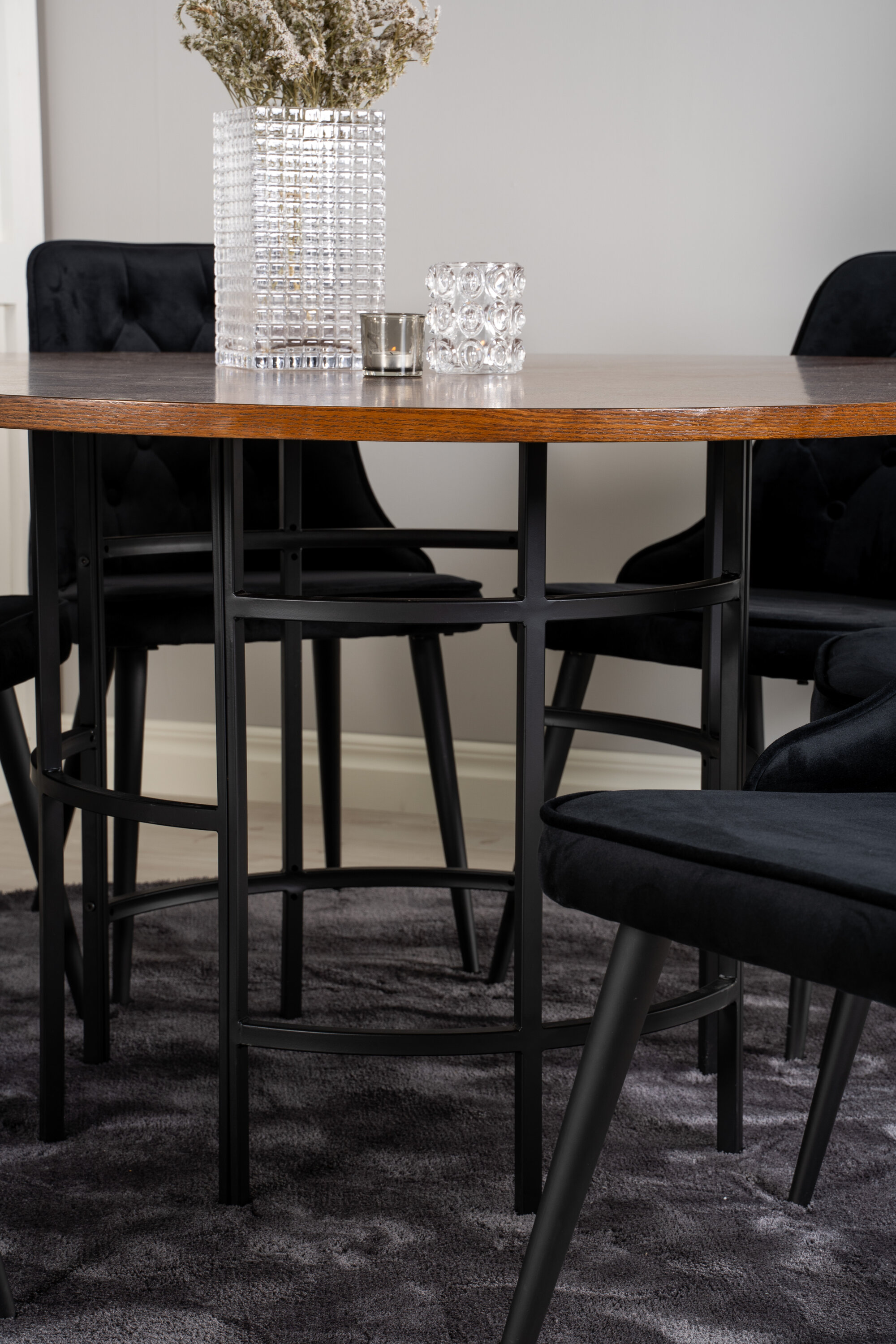 deLOHN Copenhagen, Velvet Deluxe Kör alakú étkezőgarnitúra deLOHN Copenhagen, Velvet Deluxe Kör alakú étkezőgarnitúra