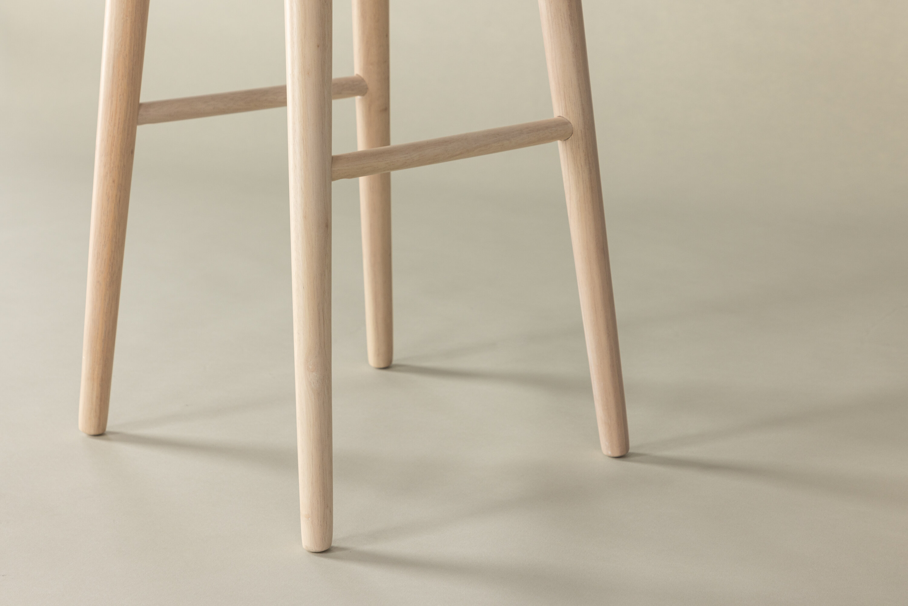 deLOHN Mollösand Bárszék