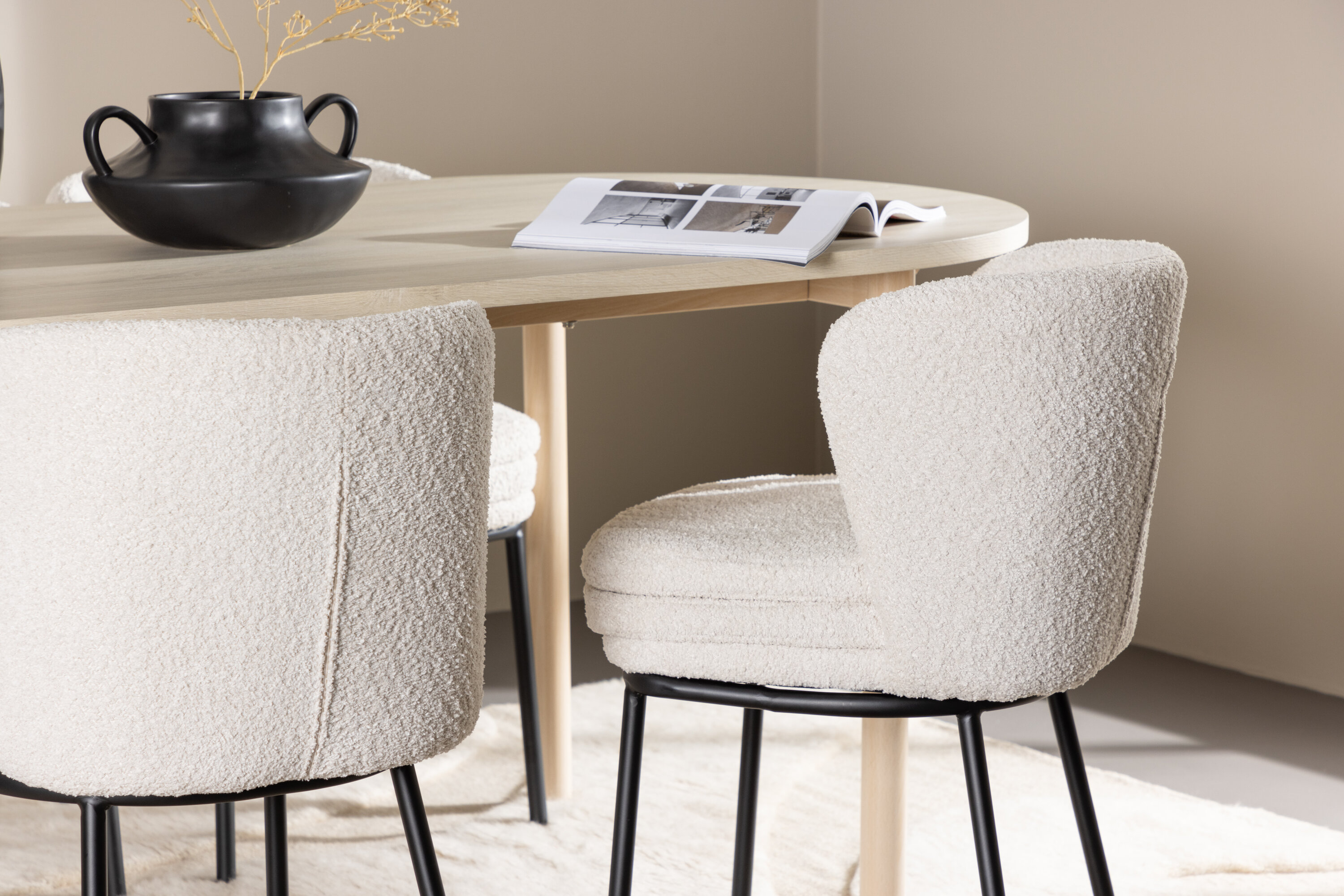 deLOHN Andy, Agnes Ovális étkezőgarnitúra