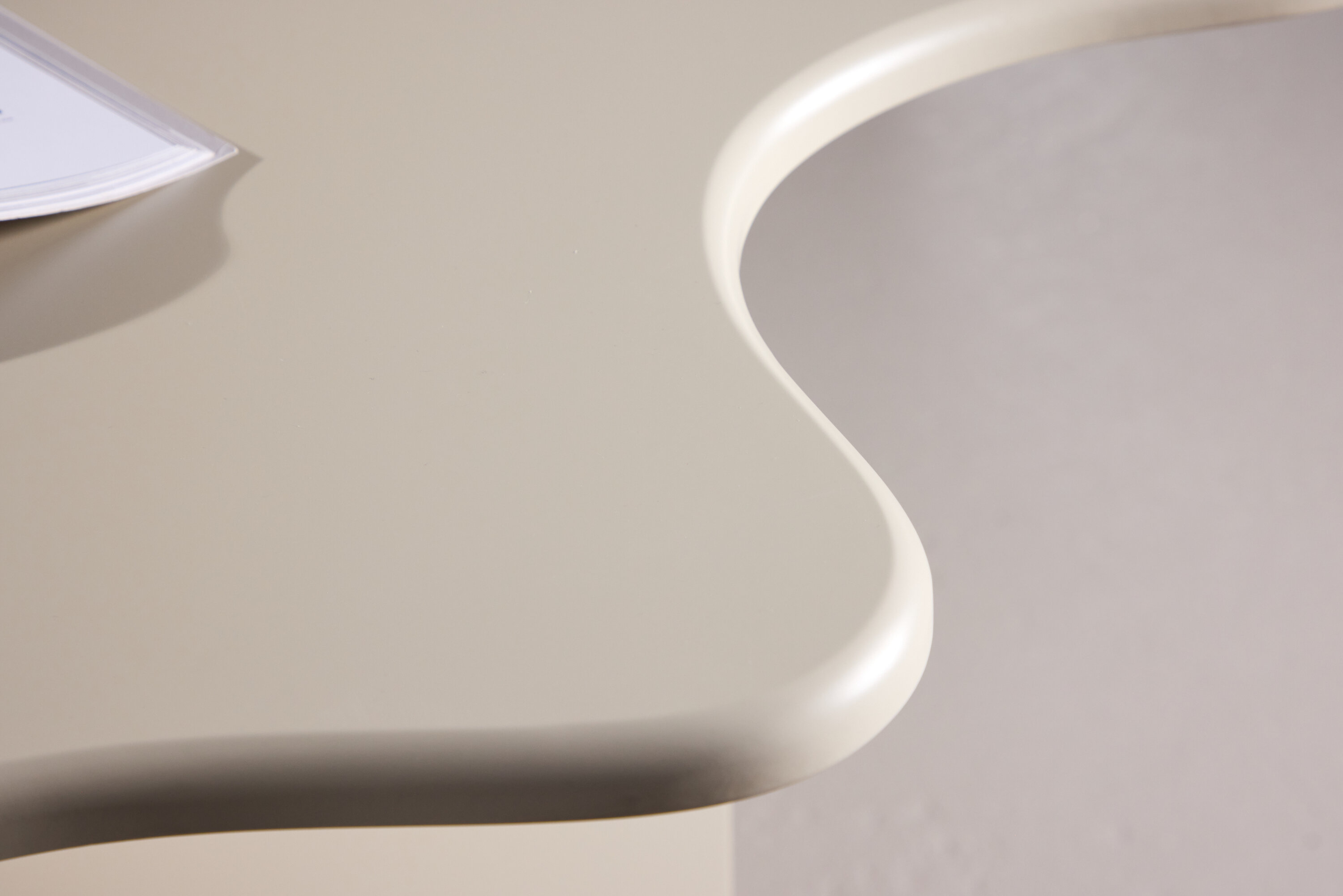 deLOHN Flower Ovális étkezőasztal