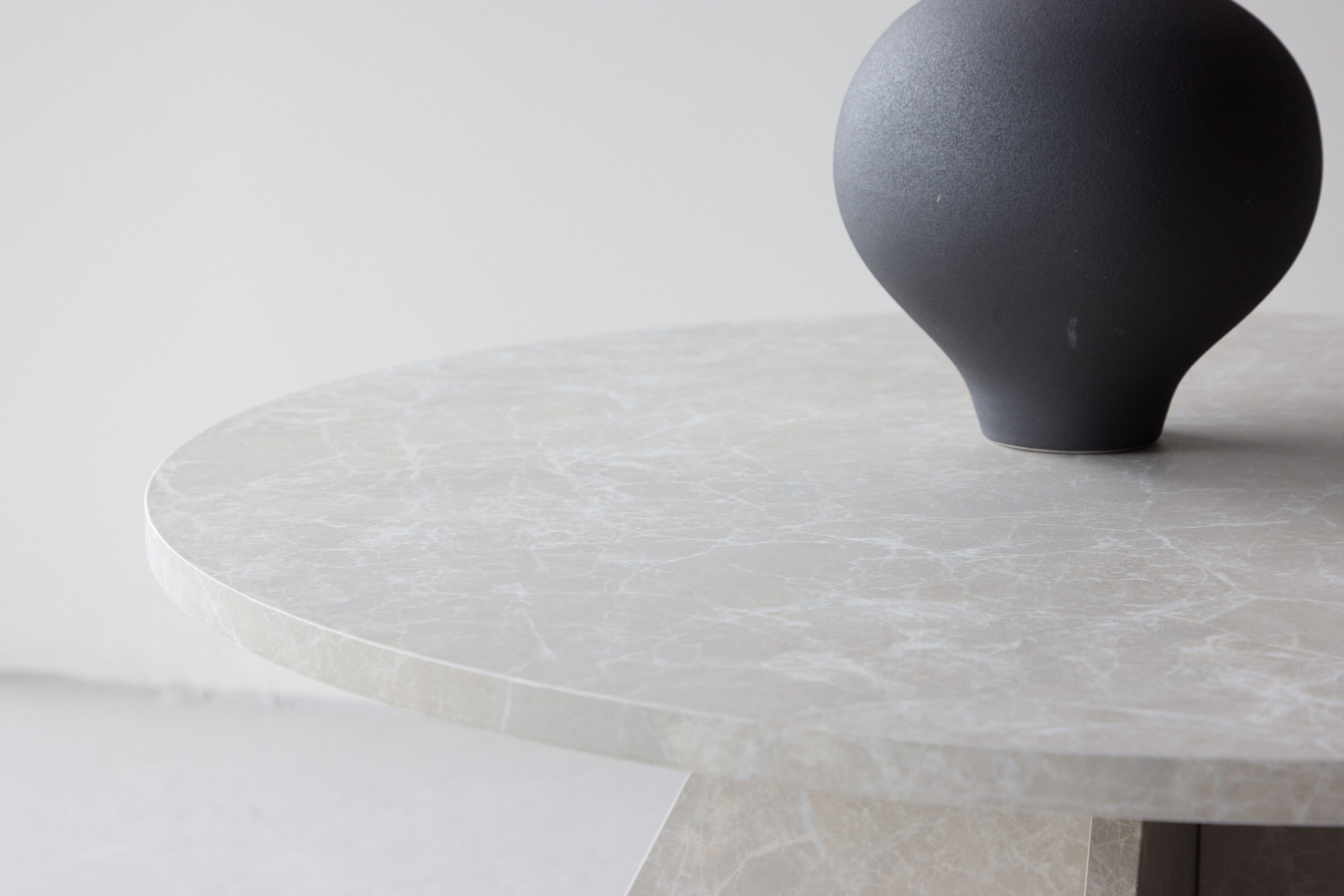 deLOHN Bootcut Dohányzóasztal