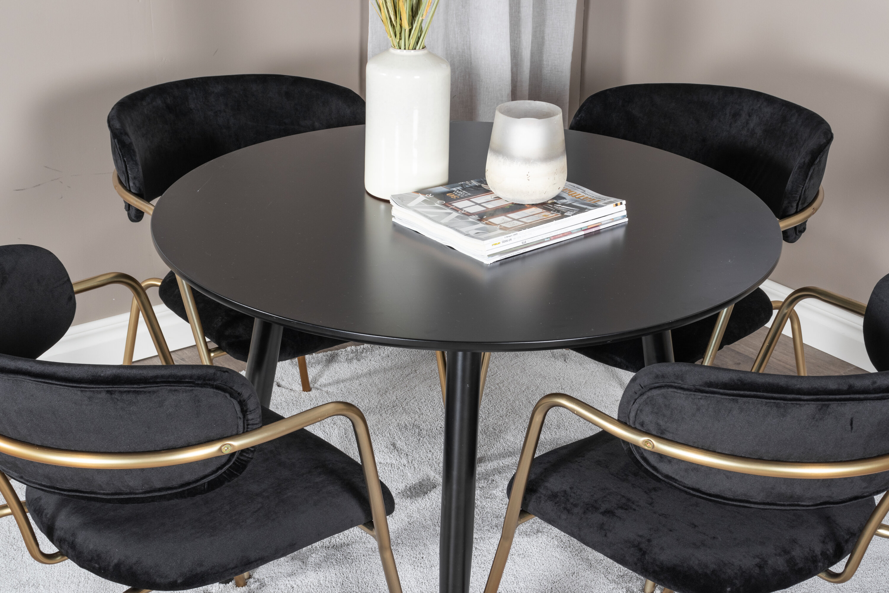 deLOHN Arrow, Plaza Kör alakú étkezőgarnitúra