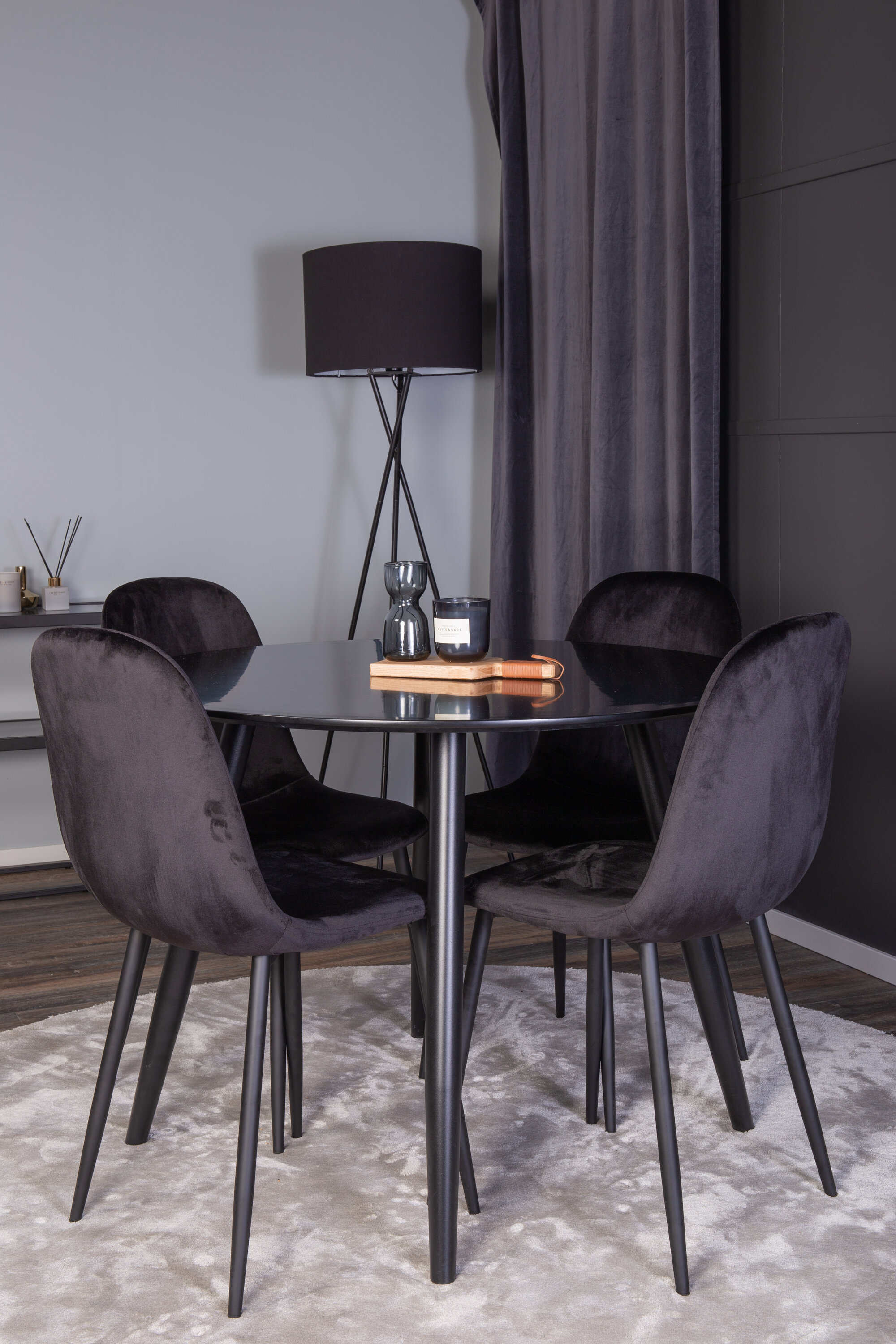 deLOHN Polar, Plaza Kör alakú étkezőgarnitúra