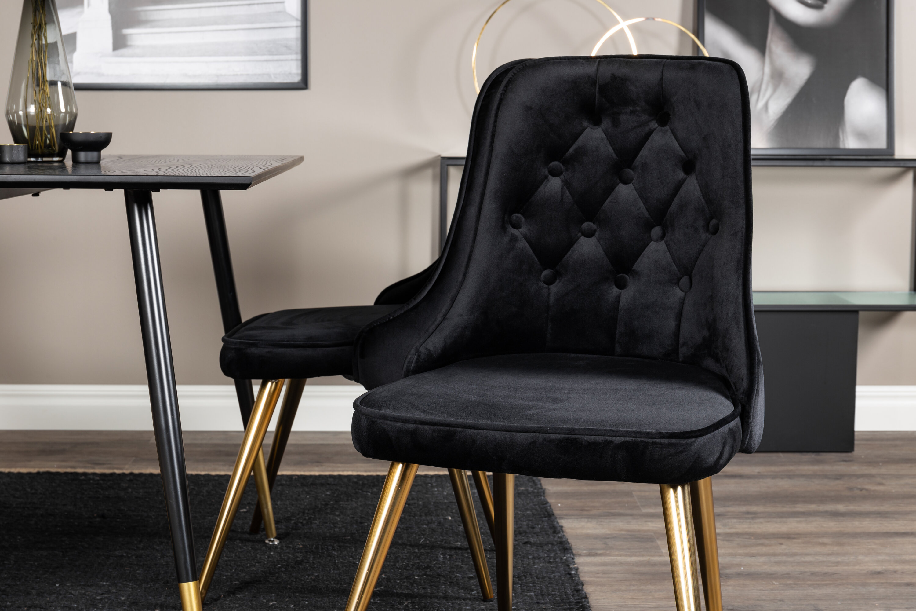 deLOHN Dipp, Velvet Deluxe Kör alakú étkezőgarnitúra deLOHN Dipp, Velvet Deluxe Kör alakú étkezőgarnitúra