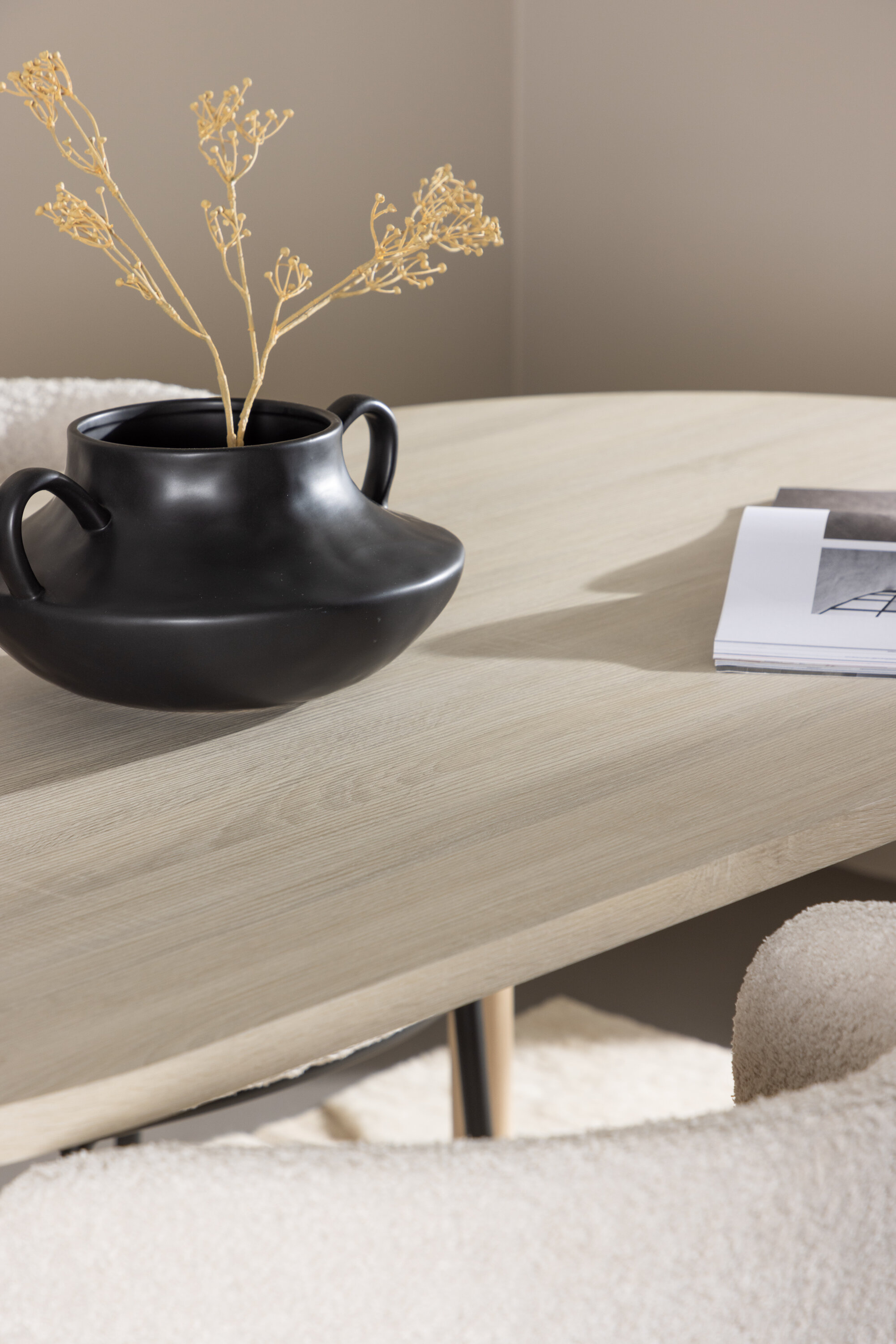 deLOHN Andy, Agnes Ovális étkezőgarnitúra