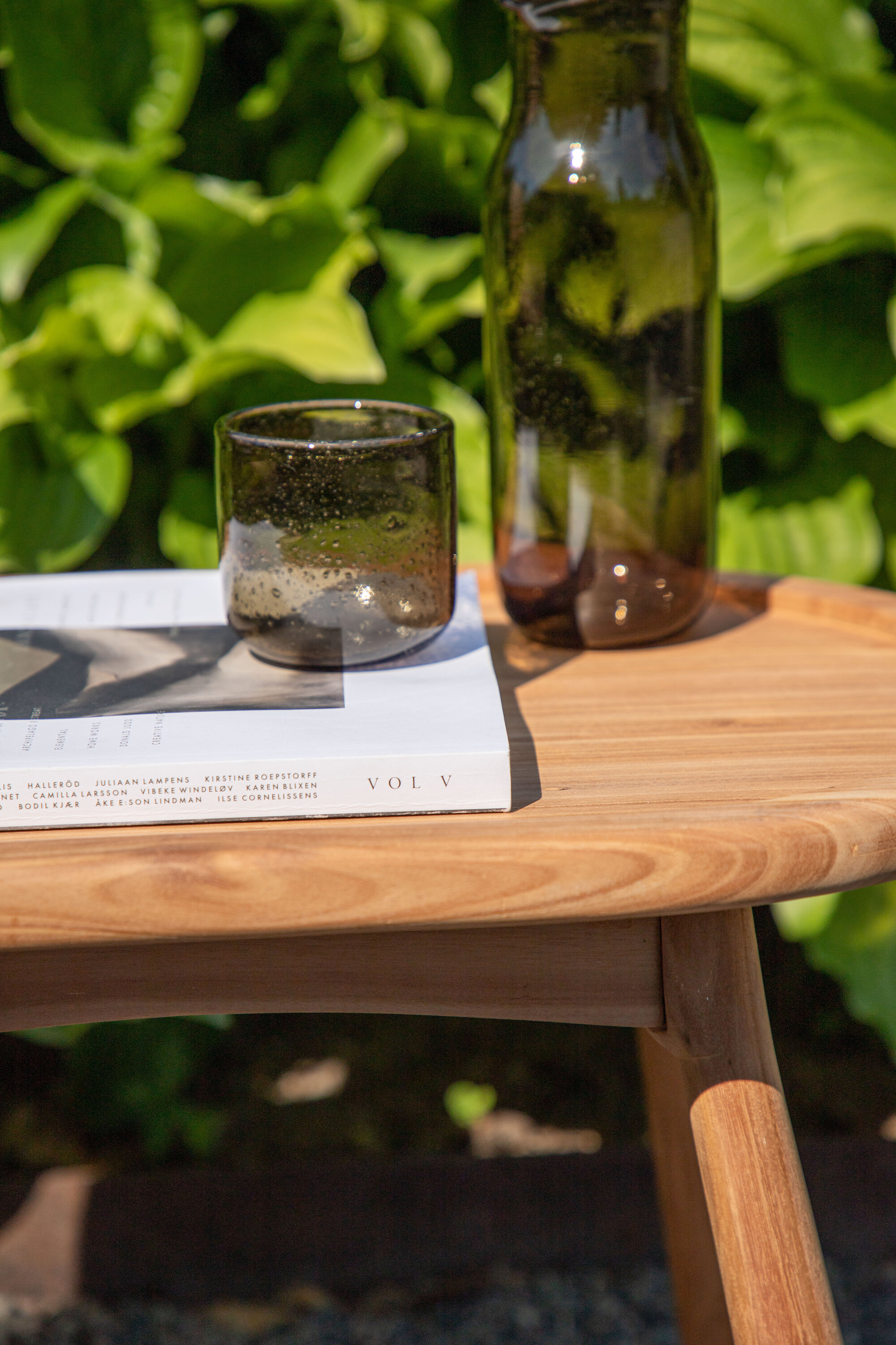 deLOHN Bohol Kisasztal