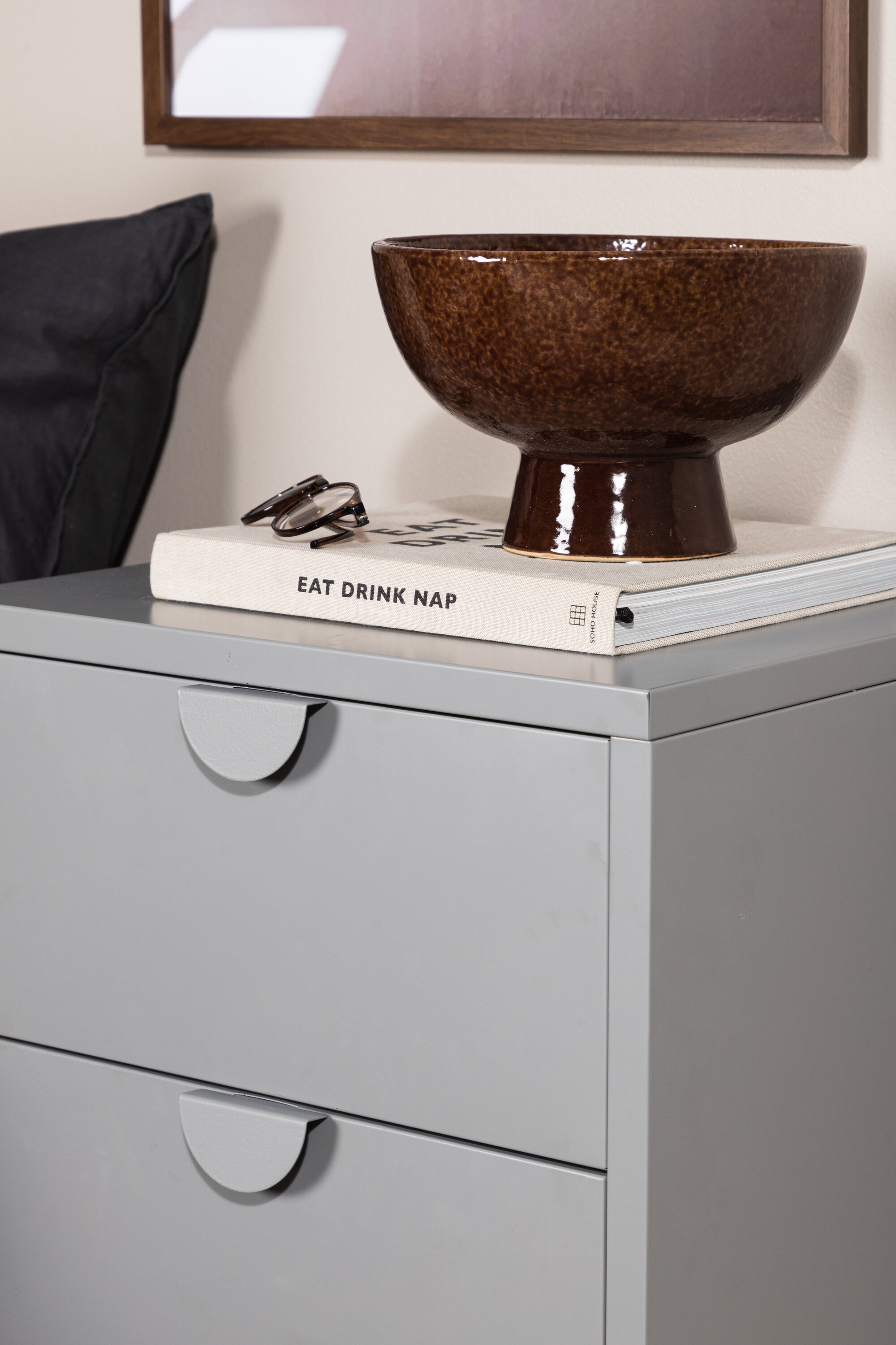 deLOHN Piring Komód