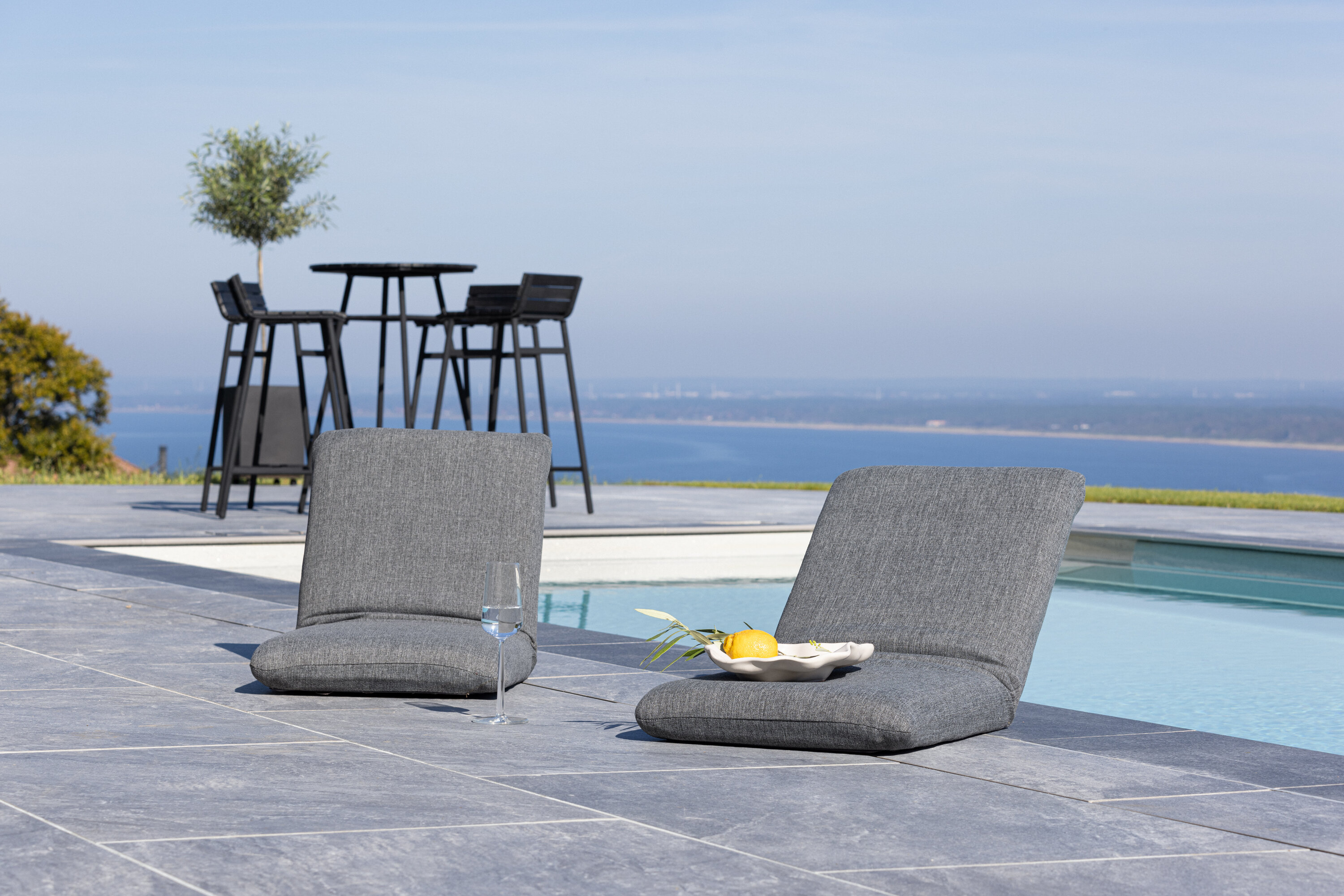 deLOHN Trond Napozóágy