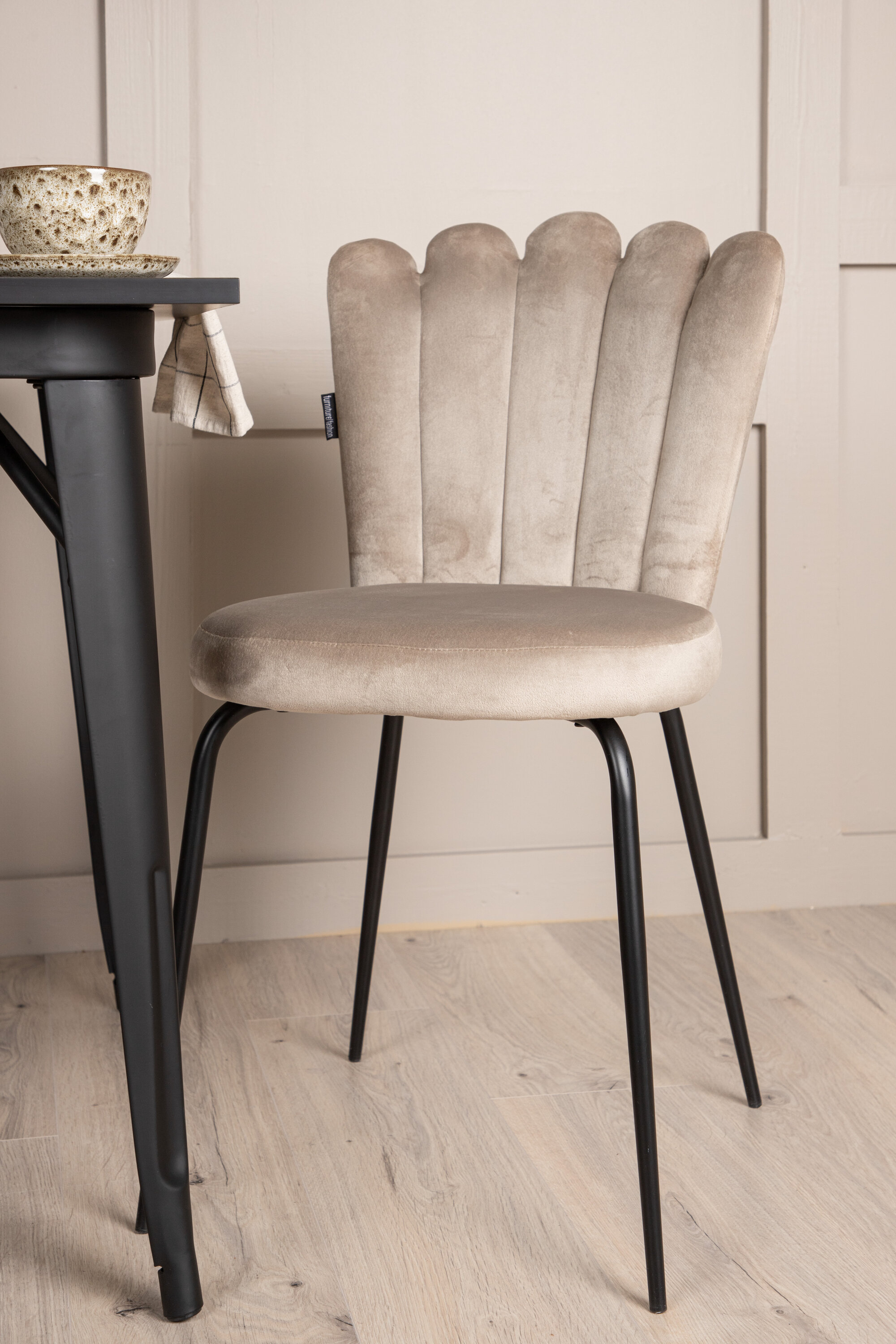 deLOHN Tempe, Limhamn Téglalap alakú étkezőgarnitúra