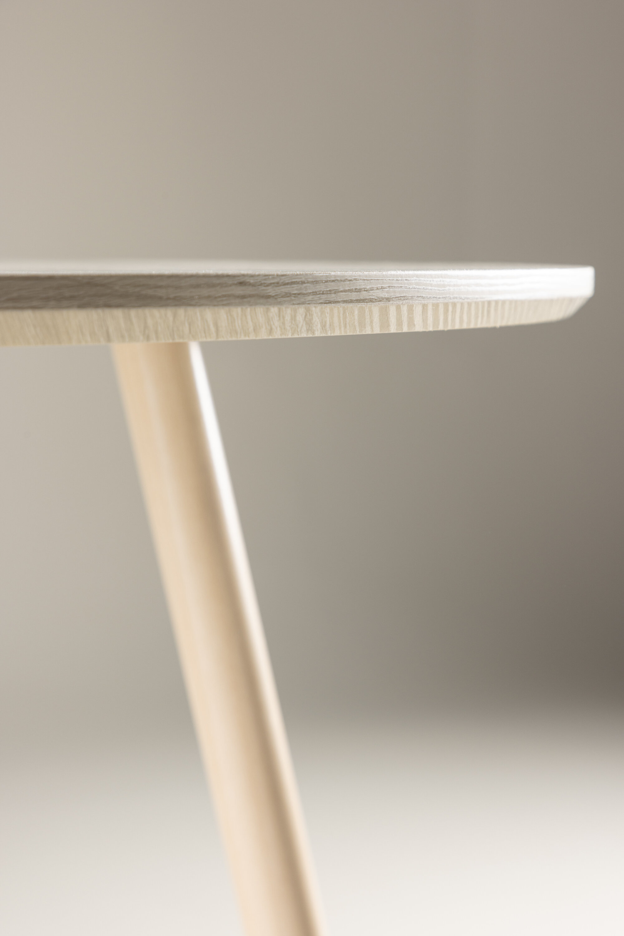 deLOHN Plaza Kerek étkezőasztal deLOHN Plaza Kerek étkezőasztal