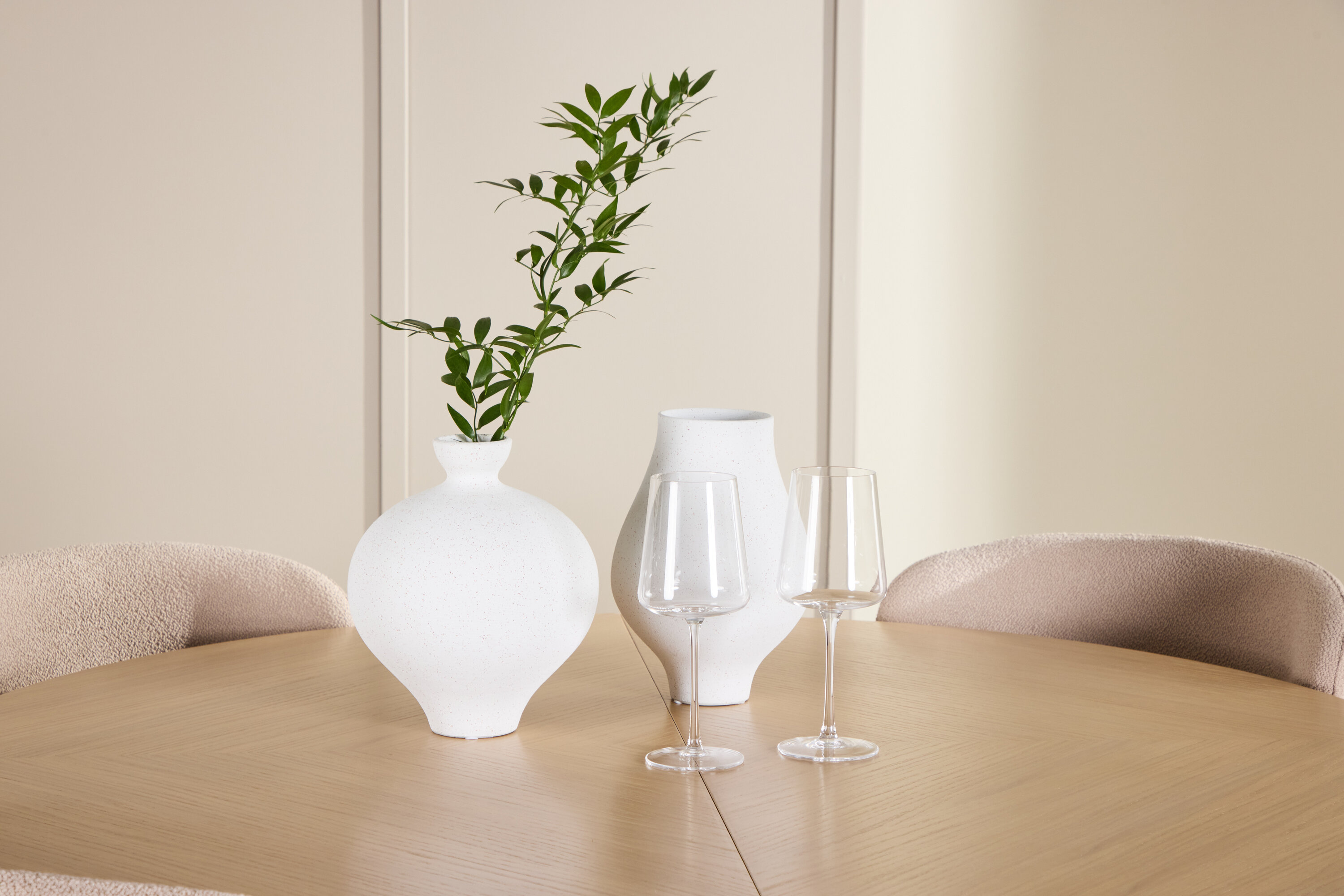 deLOHN Strada, Astoria Ovális étkezőgarnitúra deLOHN Strada, Astoria Ovális étkezőgarnitúra