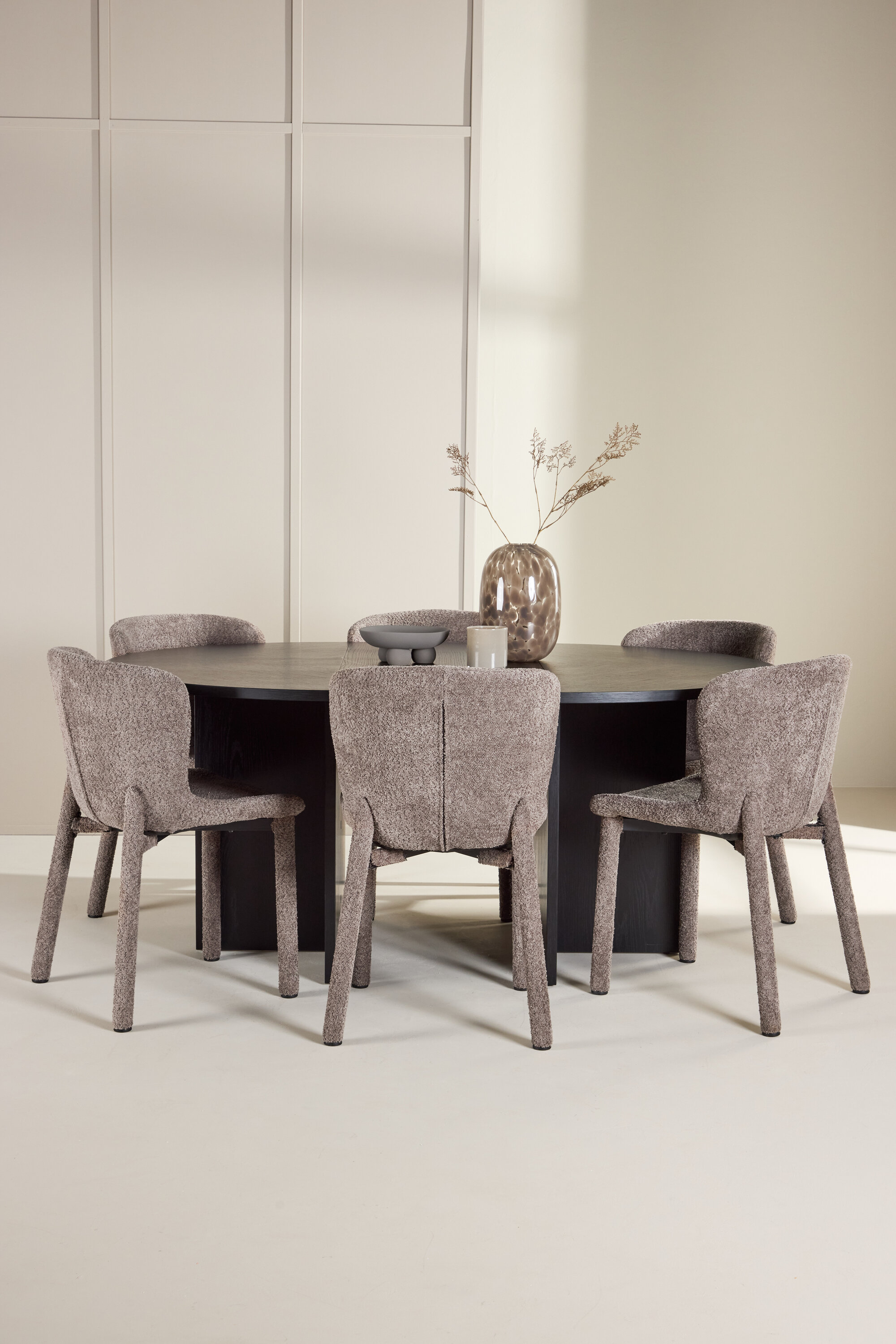 deLOHN Strada, Astoria Ovális étkezőgarnitúra deLOHN Strada, Astoria Ovális étkezőgarnitúra