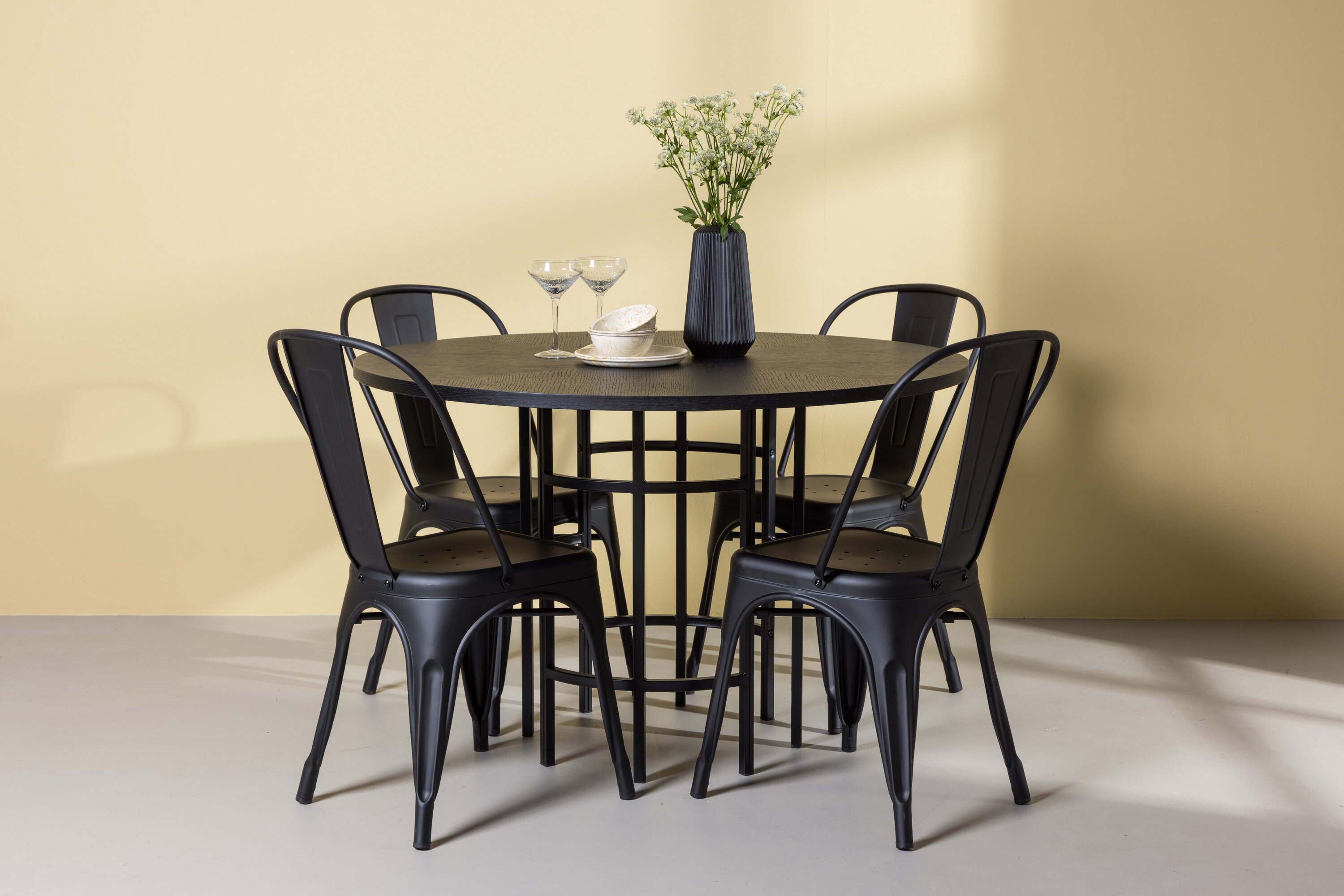 deLOHN Copenhagen, Tempe Kör alakú étkezőgarnitúra