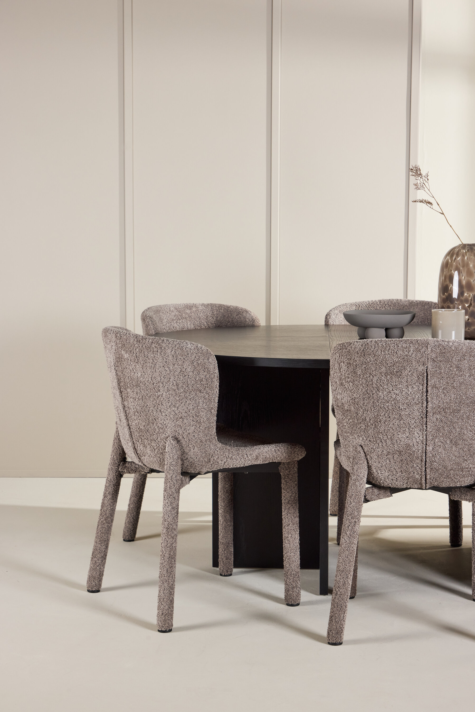 deLOHN Strada, Astoria Ovális étkezőgarnitúra deLOHN Strada, Astoria Ovális étkezőgarnitúra