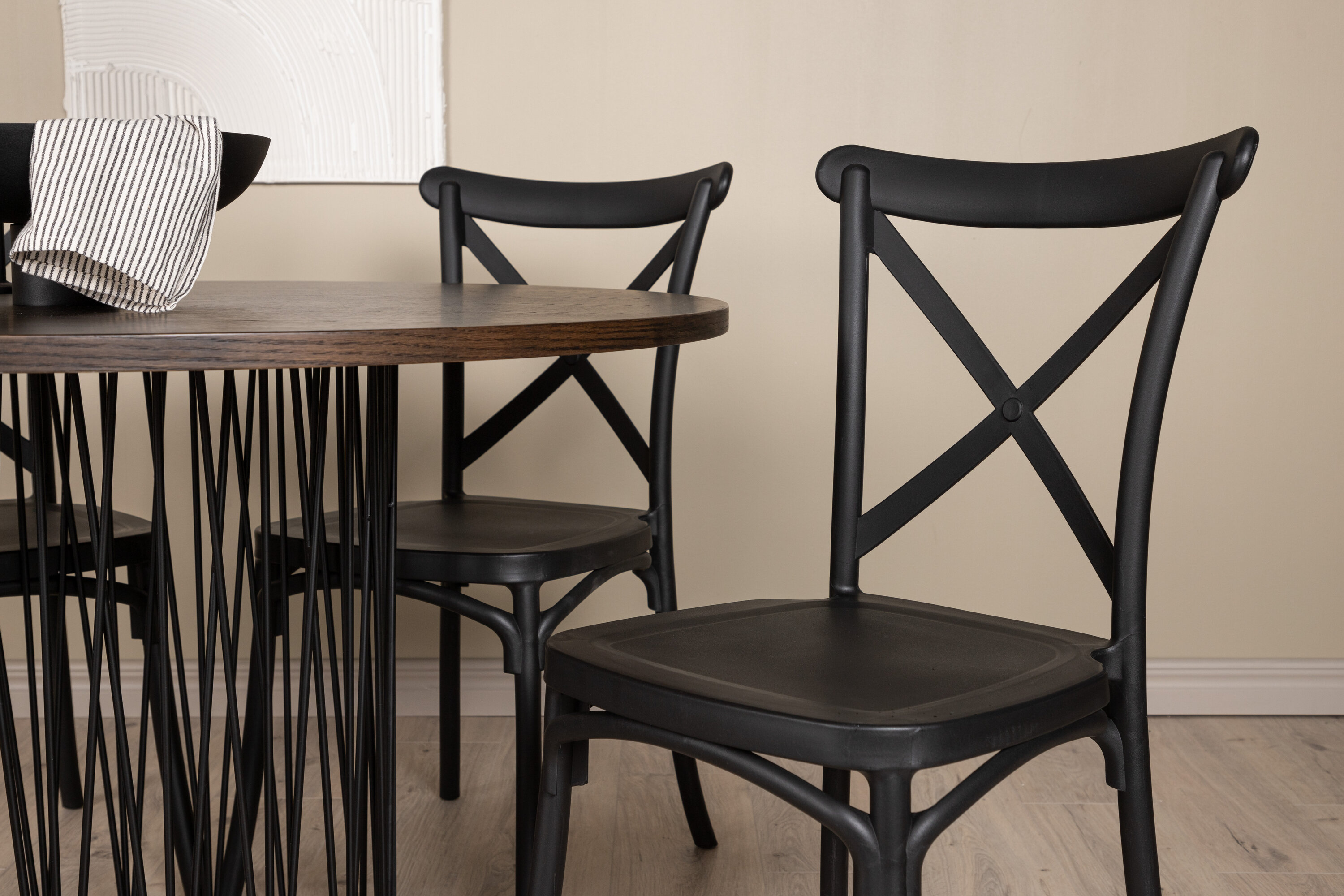 deLOHN Stone round, Crosett Kör alakú étkezőgarnitúra