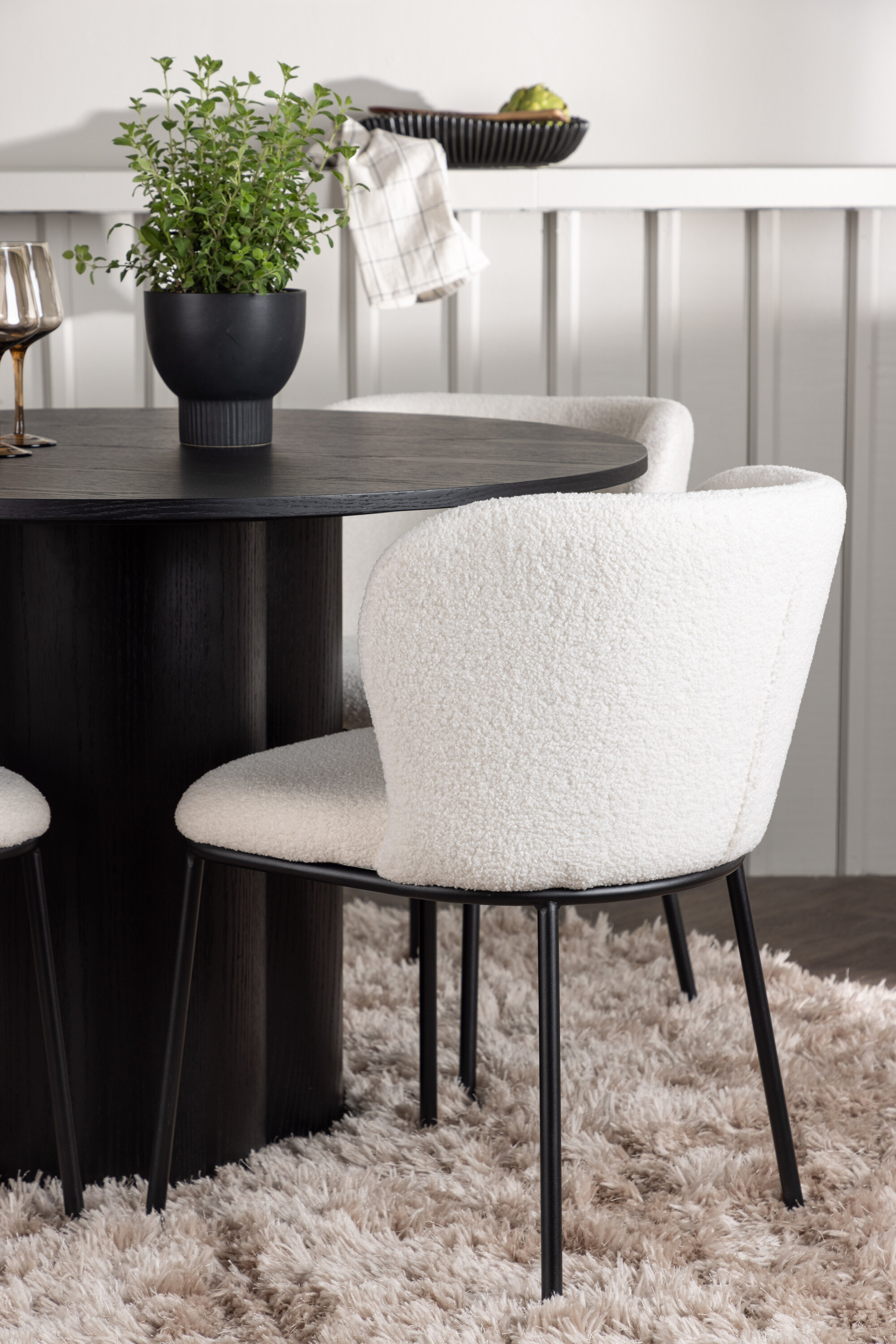 deLOHN Edina Kör alakú étkezőgarnitúra