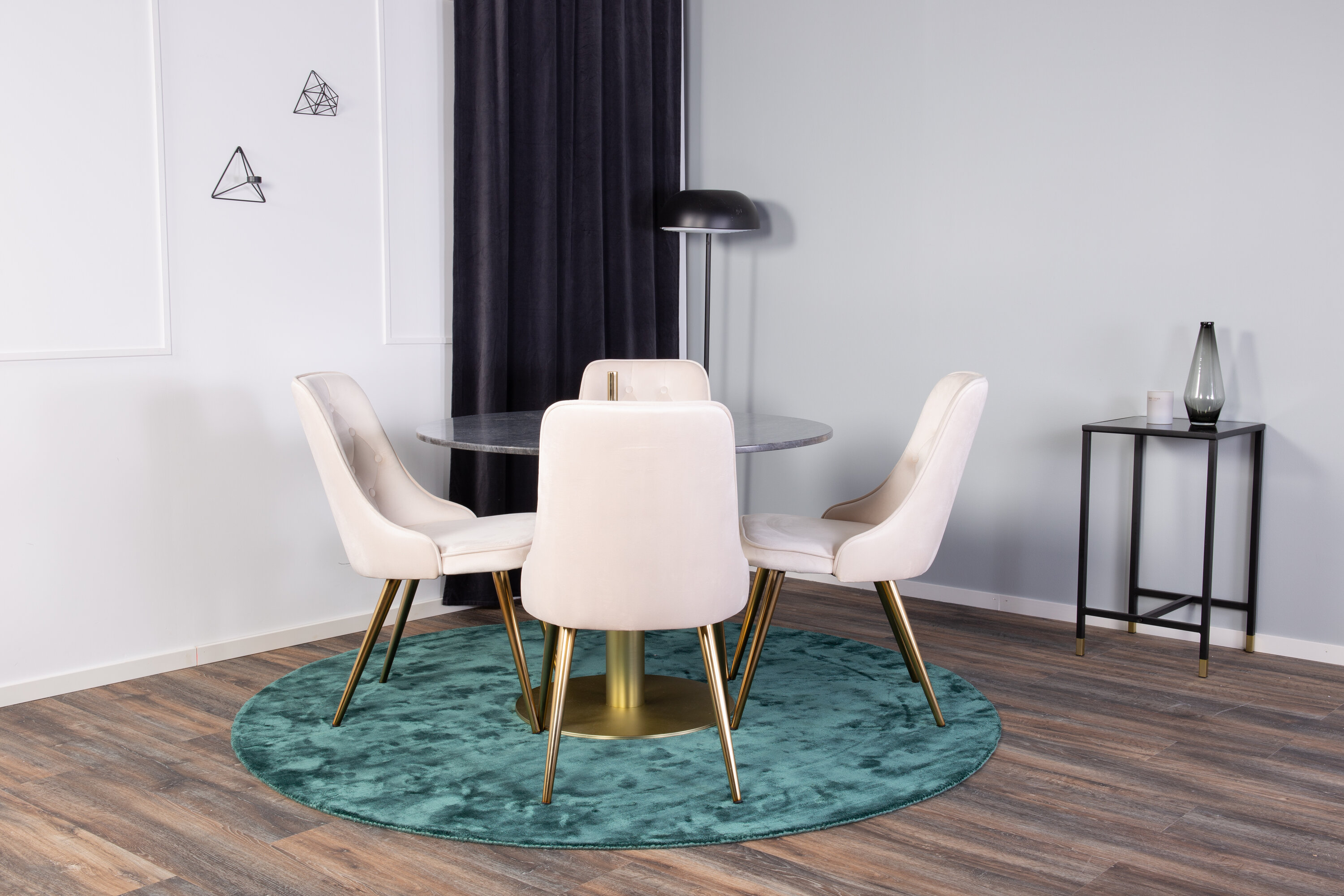 deLOHN Estelle, Velvet Deluxe Kör alakú étkezőgarnitúra deLOHN Estelle, Velvet Deluxe Kör alakú étkezőgarnitúra