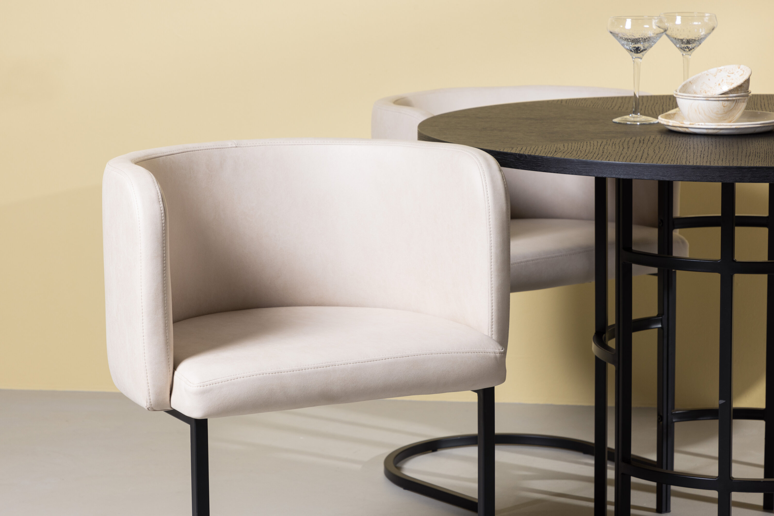 deLOHN Copenhagen, Simrishamn Kör alakú étkezőgarnitúra