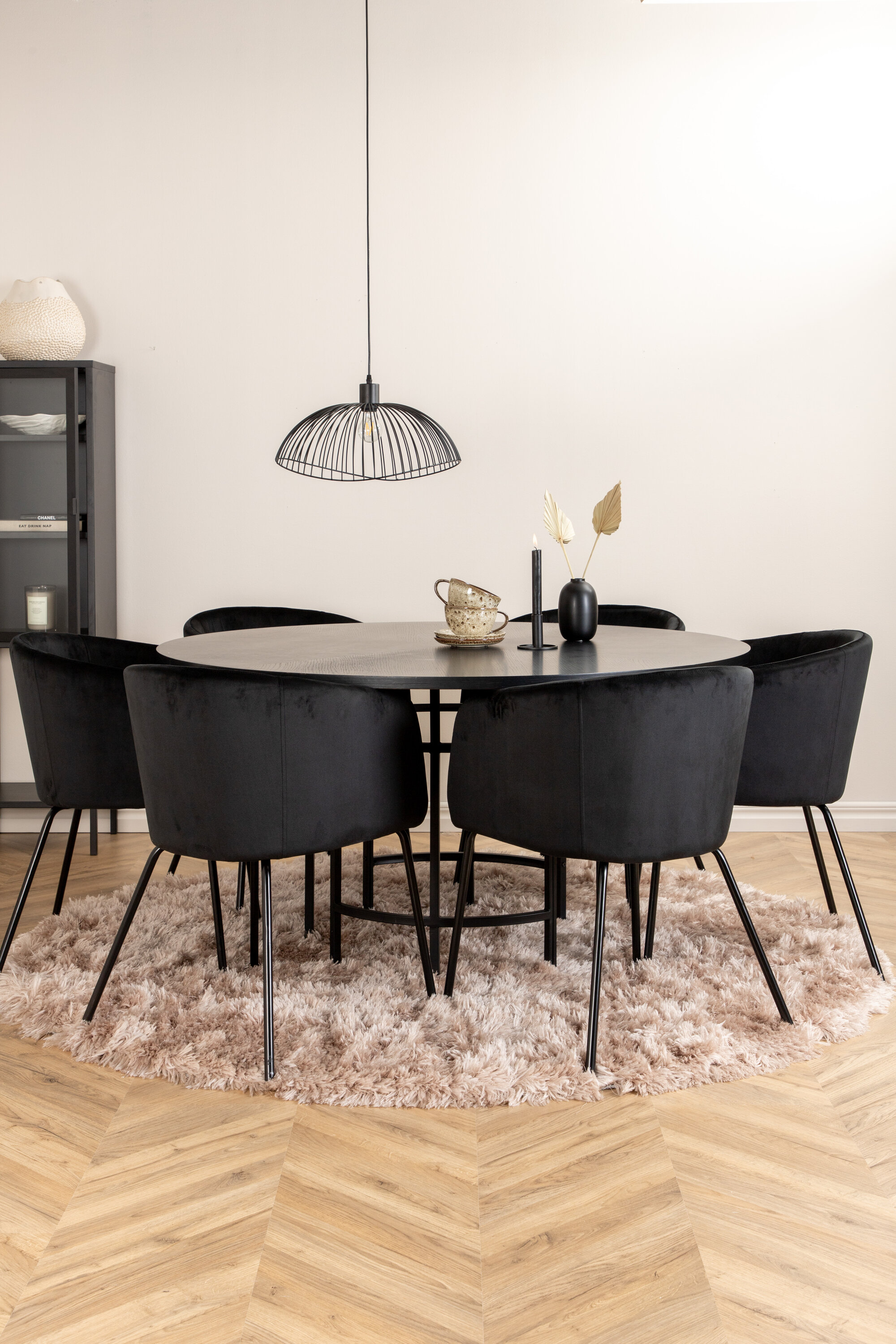 deLOHN Copenhagen, Berit Kör alakú étkezőgarnitúra