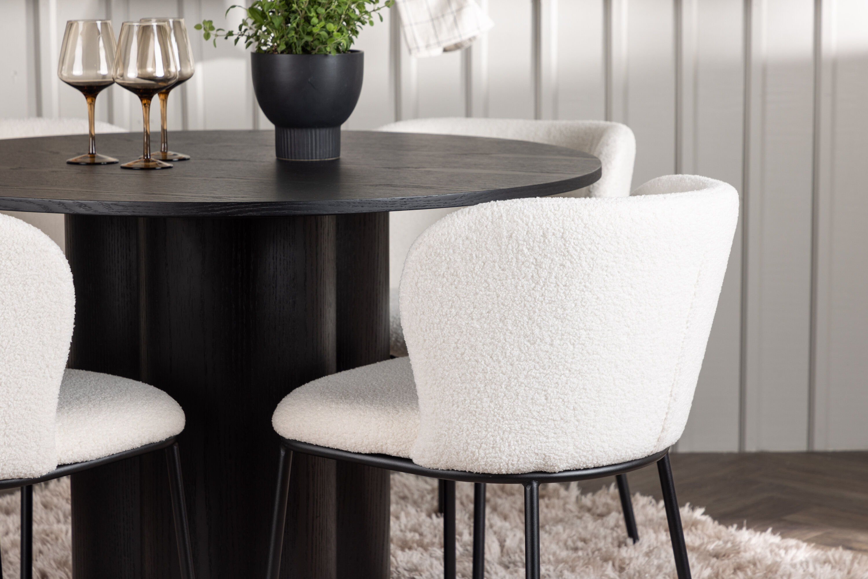 deLOHN Edina Kör alakú étkezőgarnitúra