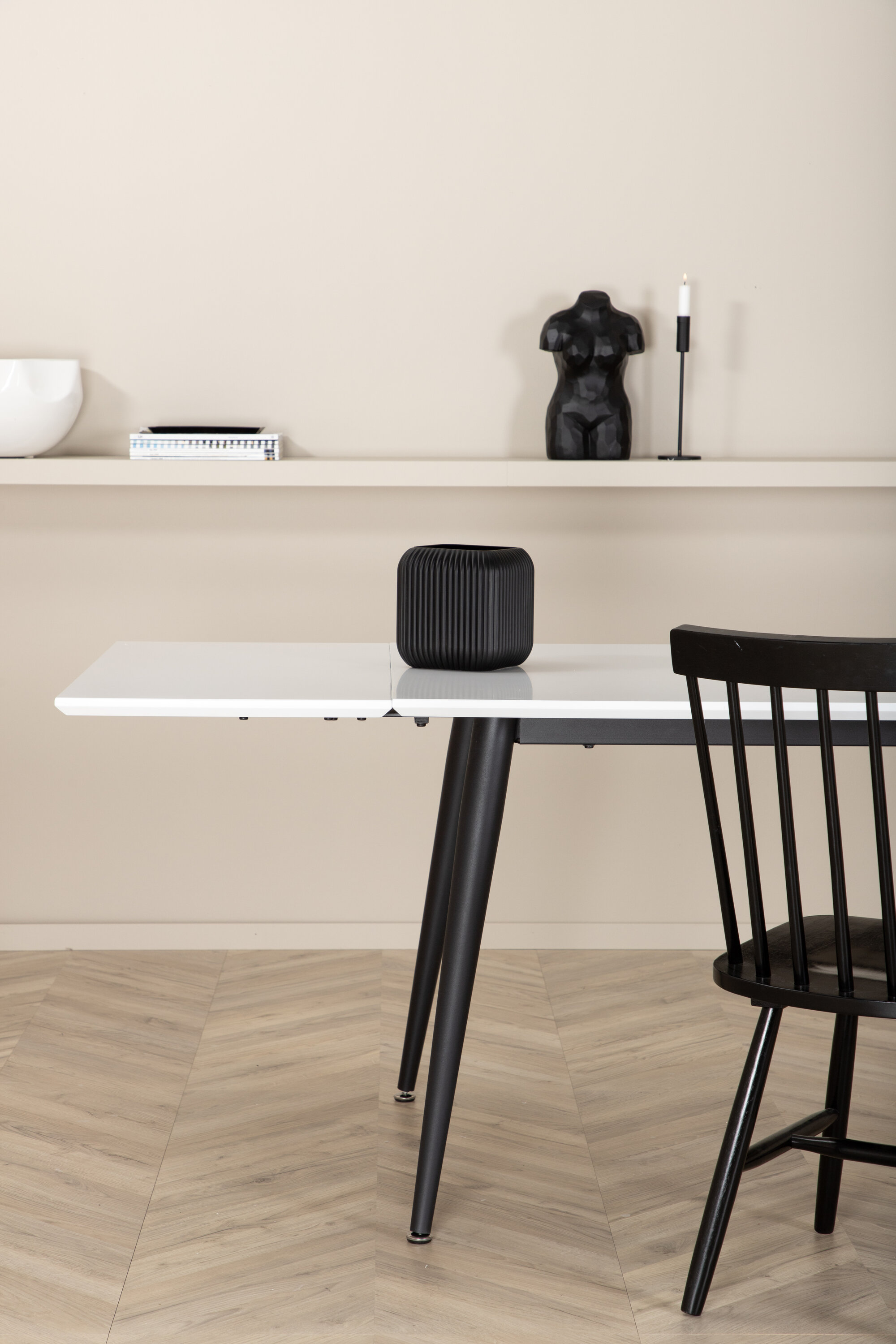 deLOHN Jimmy Téglalap alakú étkezőasztal