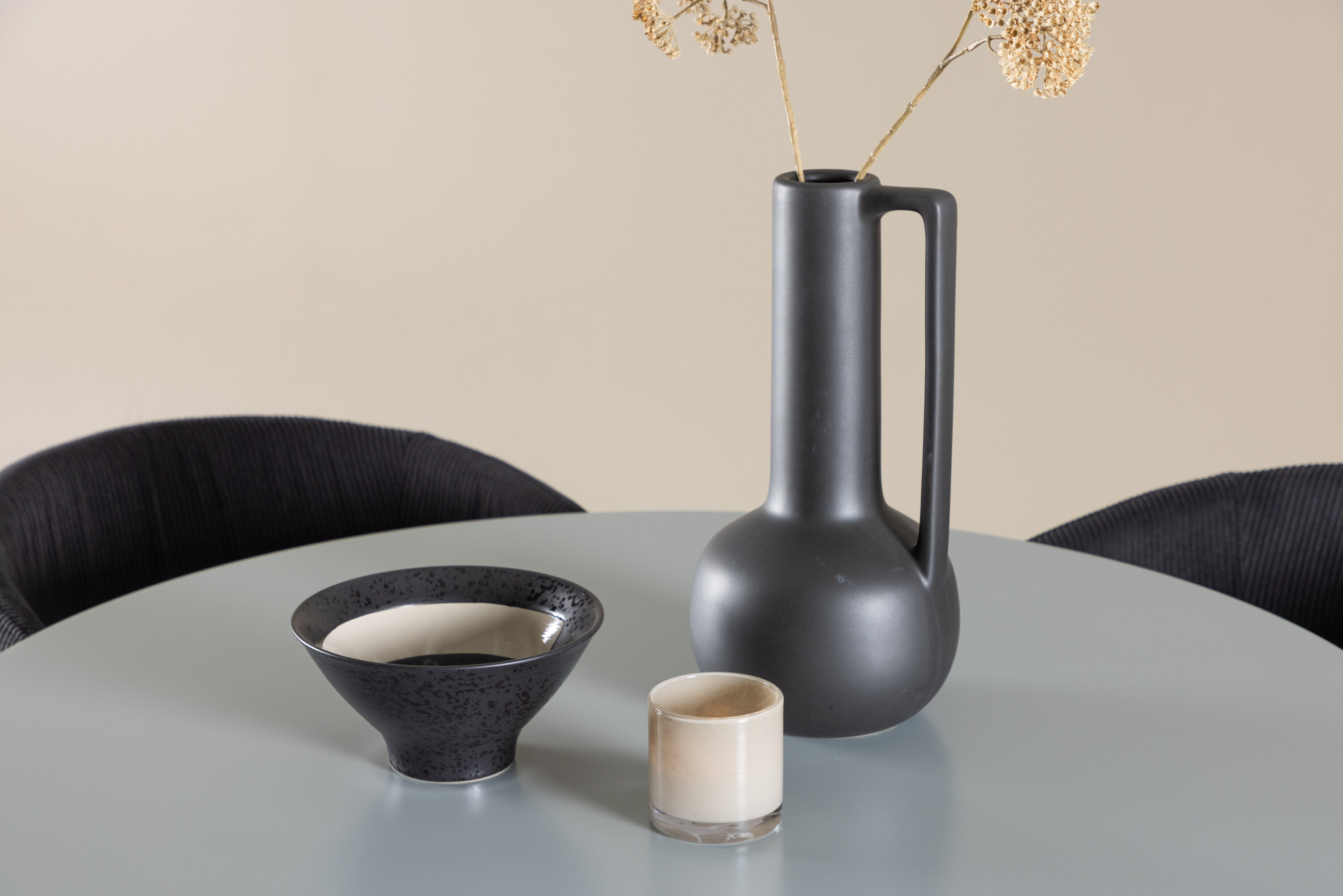 deLOHN Plaza, Berit Kör alakú étkezőgarnitúra