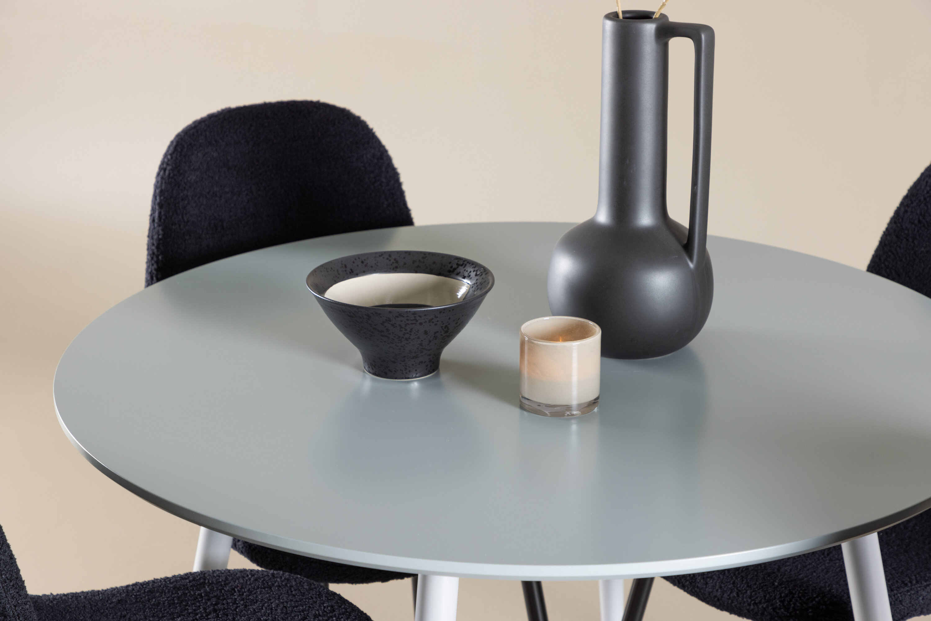 deLOHN Plaza, Polar Kör alakú étkezőgarnitúra