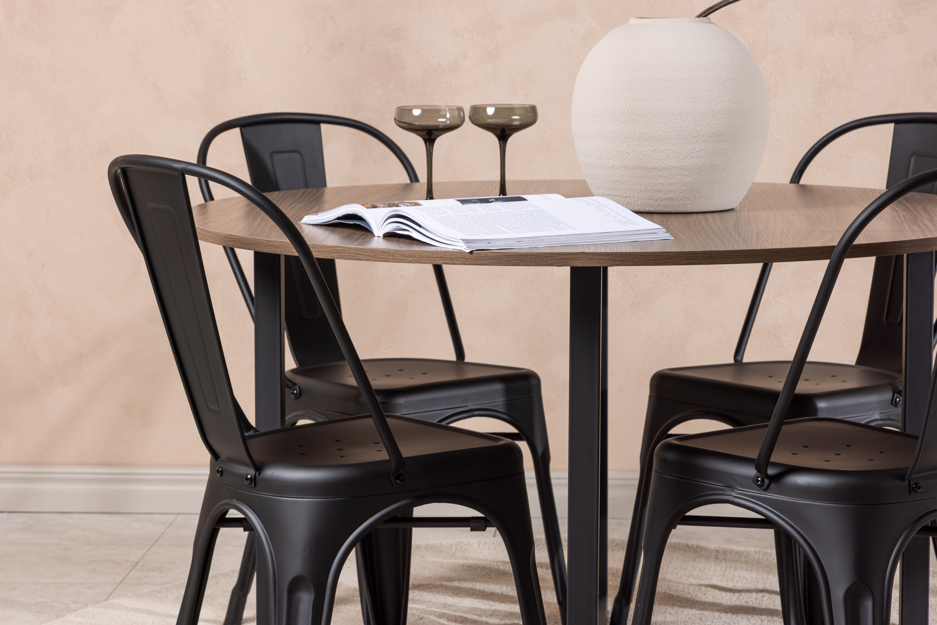 deLOHN Durango, Tempe Kör alakú étkezőgarnitúra