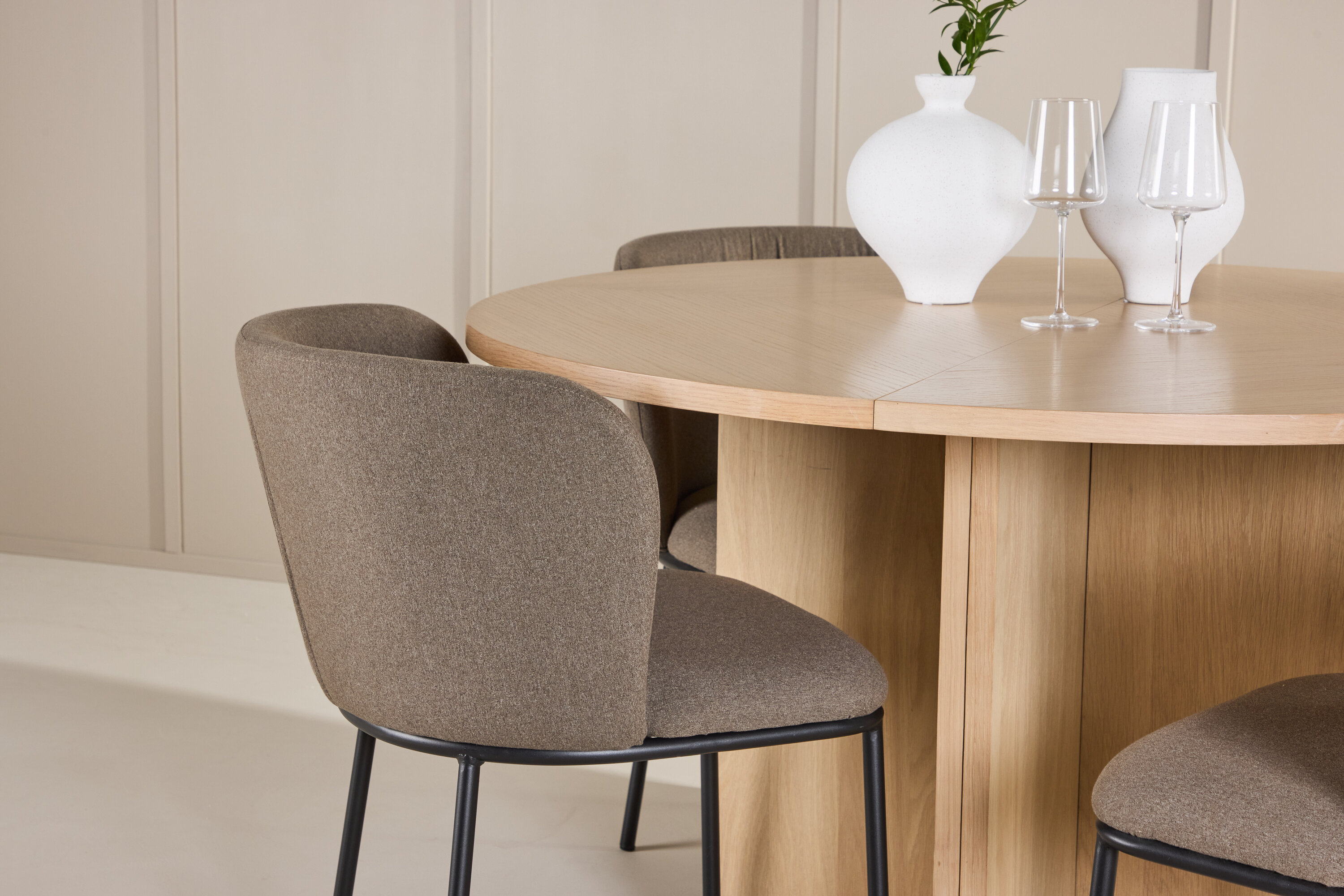 deLOHN Strada, Edina Ovális étkezőgarnitúra deLOHN Strada, Edina Ovális étkezőgarnitúra